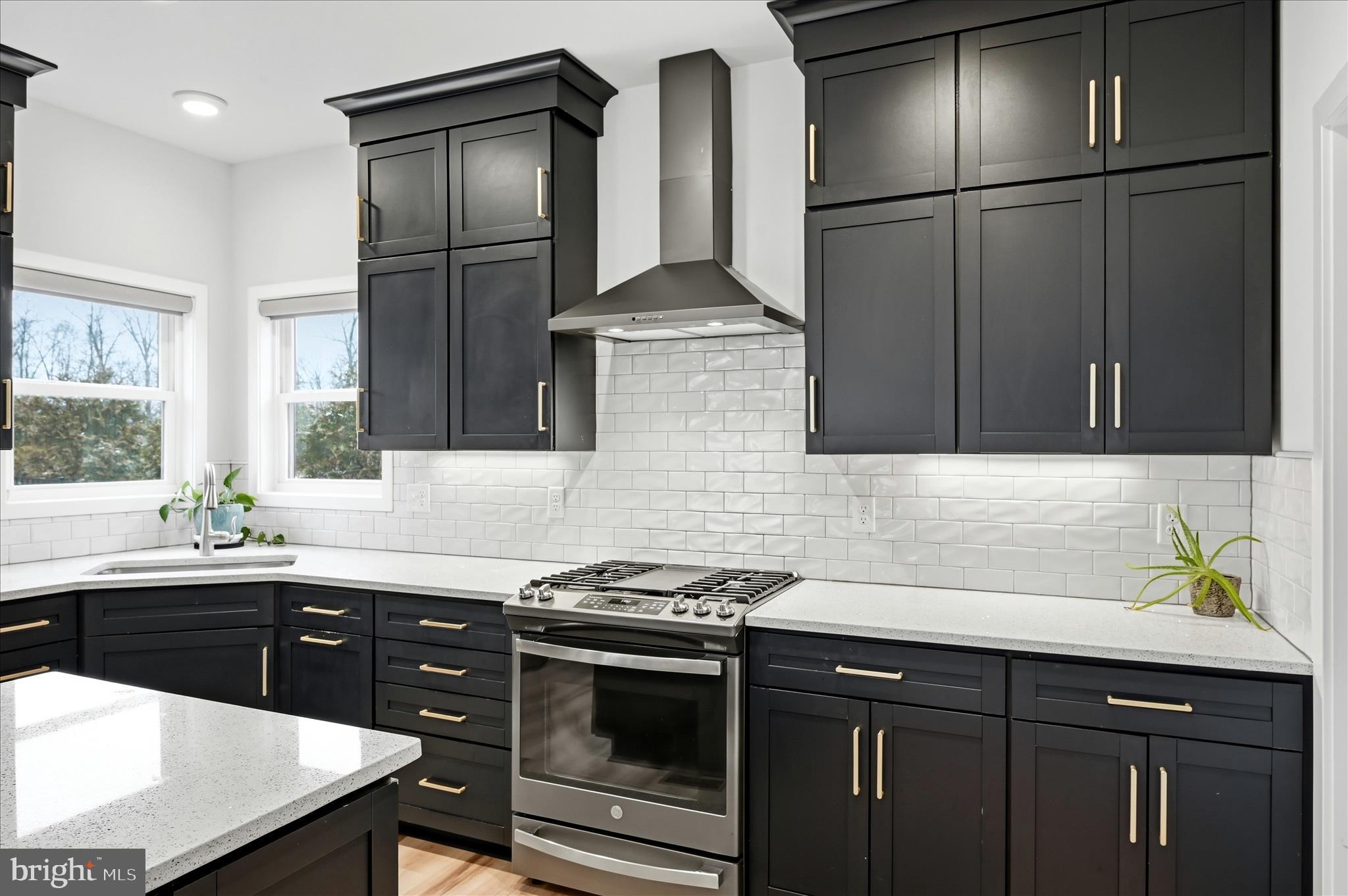 LAKE HOLIDAY ESTATES - Residential