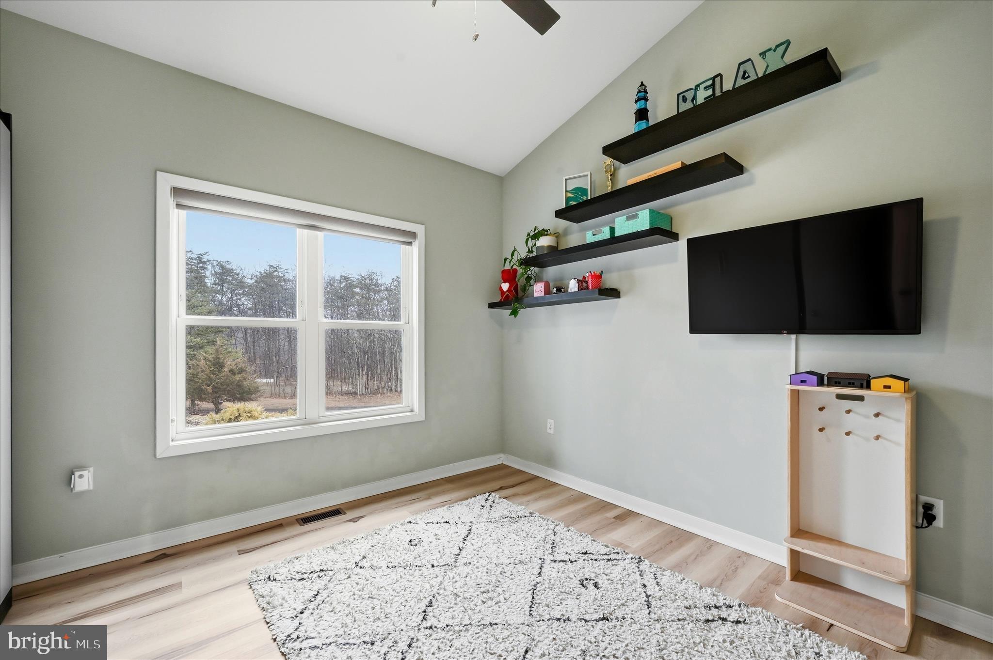 LAKE HOLIDAY ESTATES - Residential