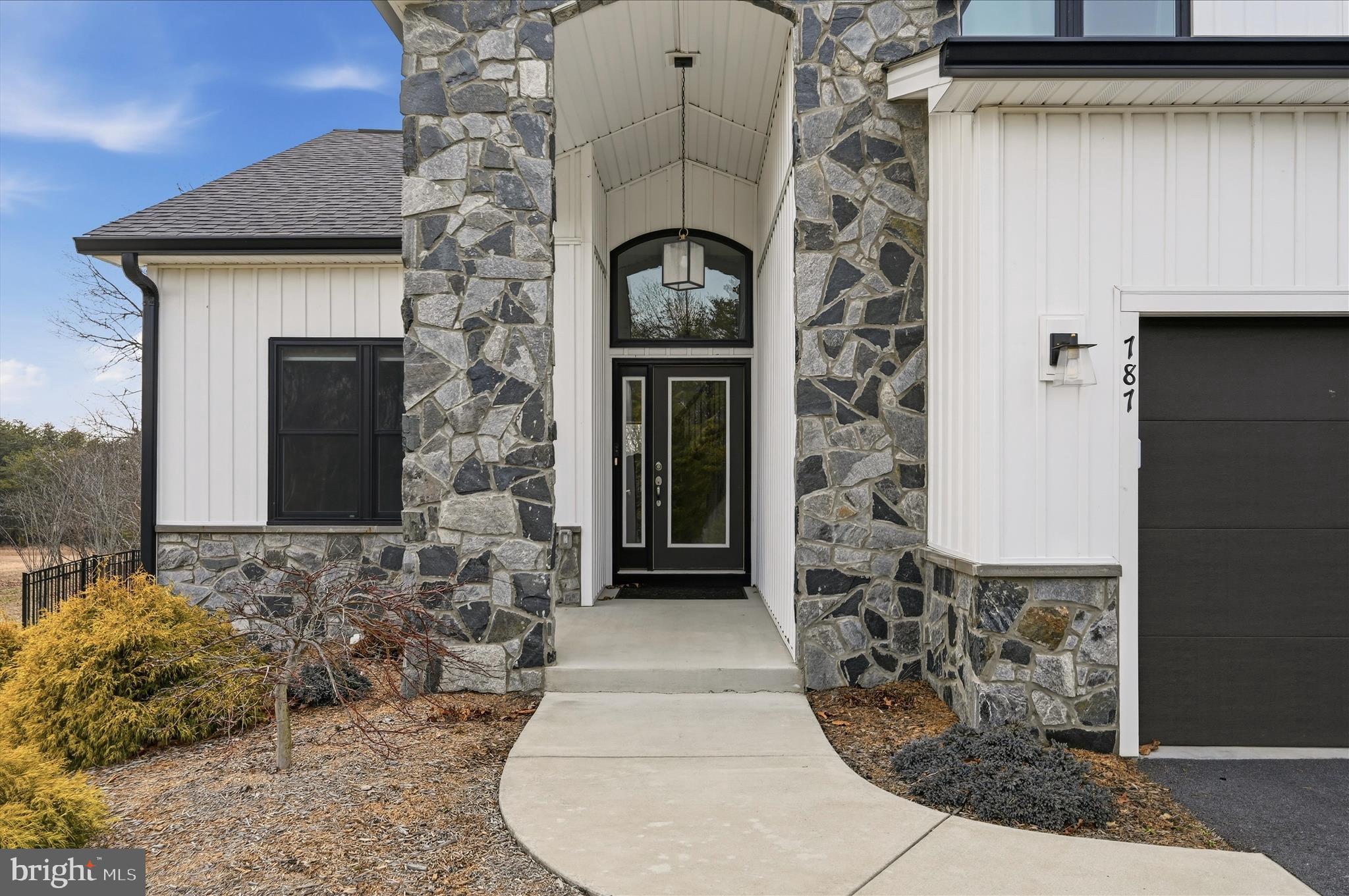 LAKE HOLIDAY ESTATES - Residential