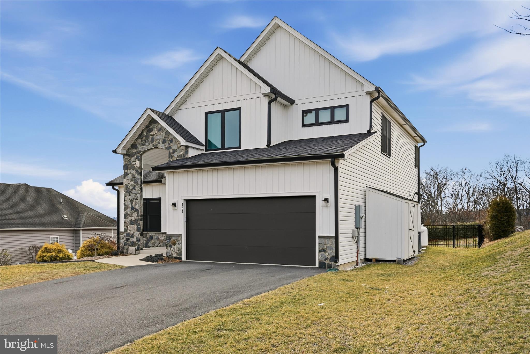 LAKE HOLIDAY ESTATES - Residential