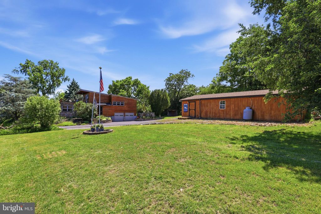Photo of 536 Fairview Road, MOUNT JOY, PA 17552 (MLS # PALA2089212)