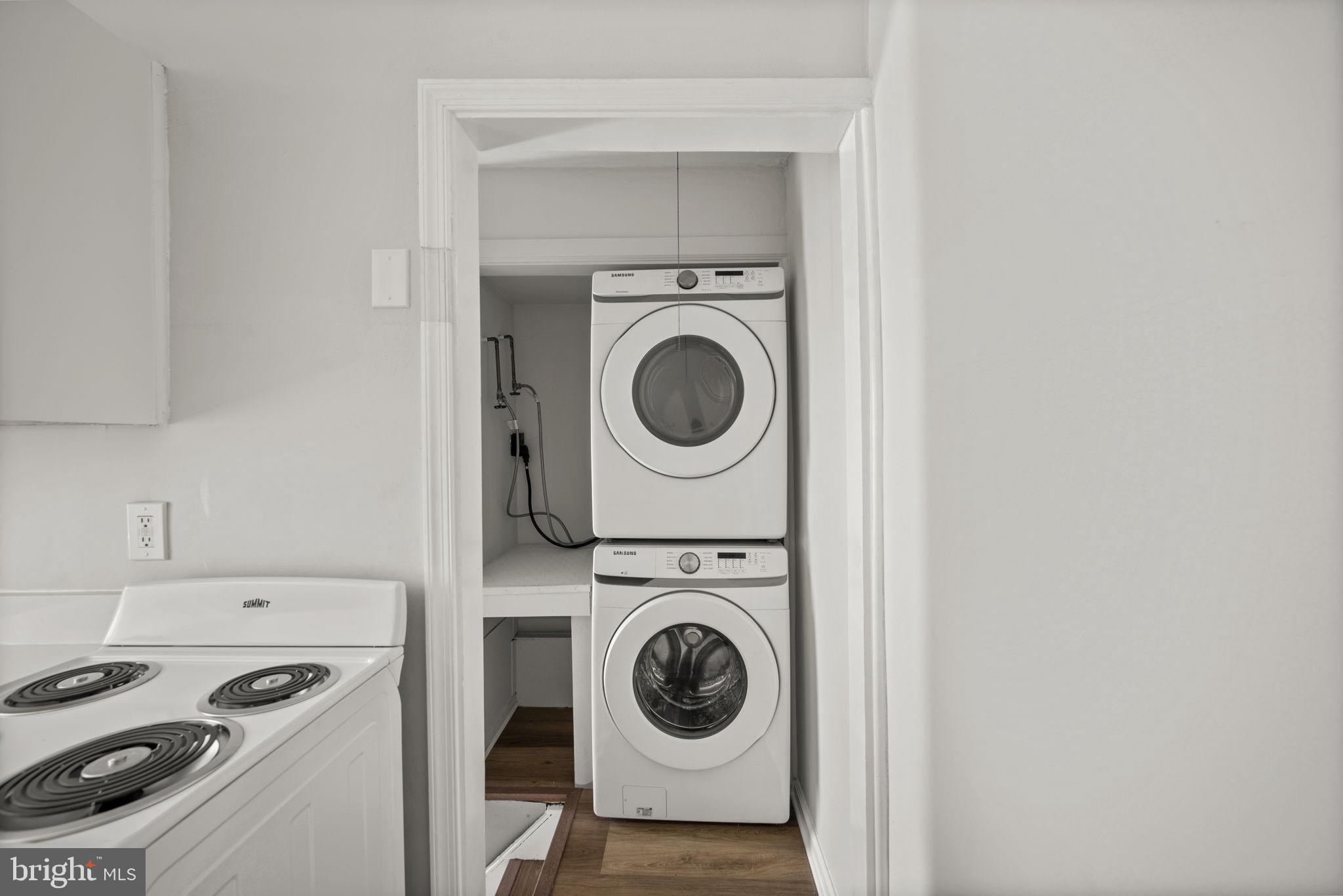 TURNERS MANOR - Residential Lease