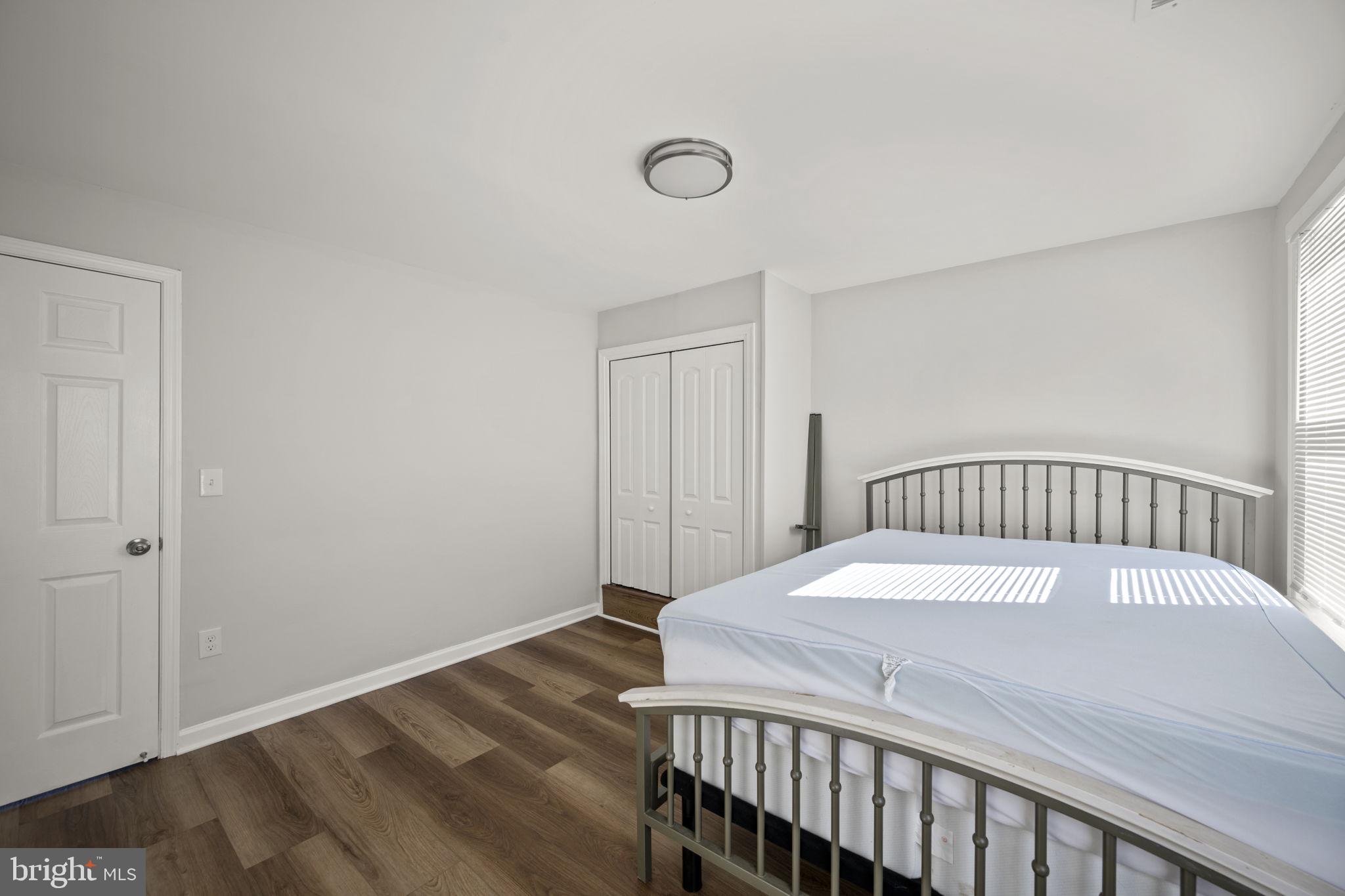 TURNERS MANOR - Residential Lease