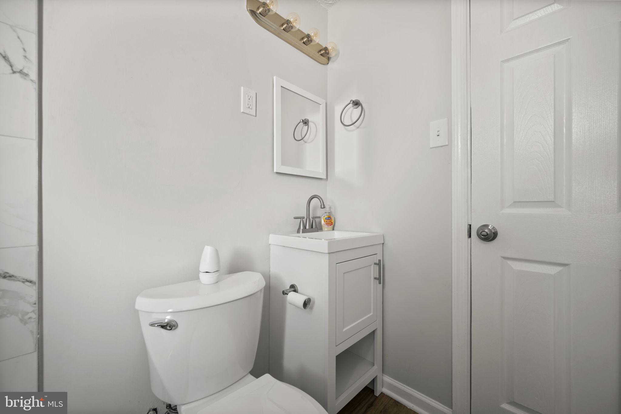 TURNERS MANOR - Residential Lease