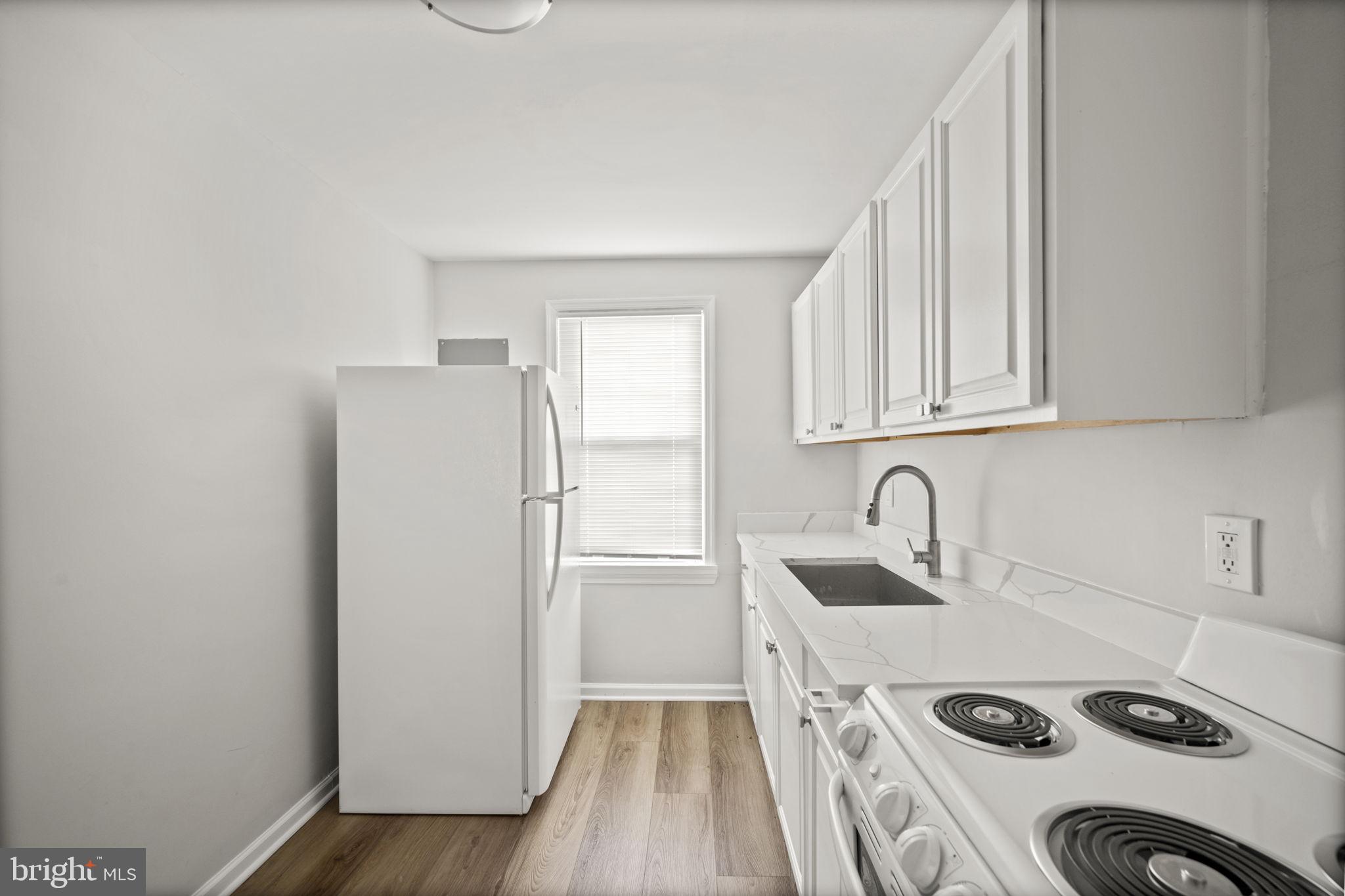 TURNERS MANOR - Residential Lease