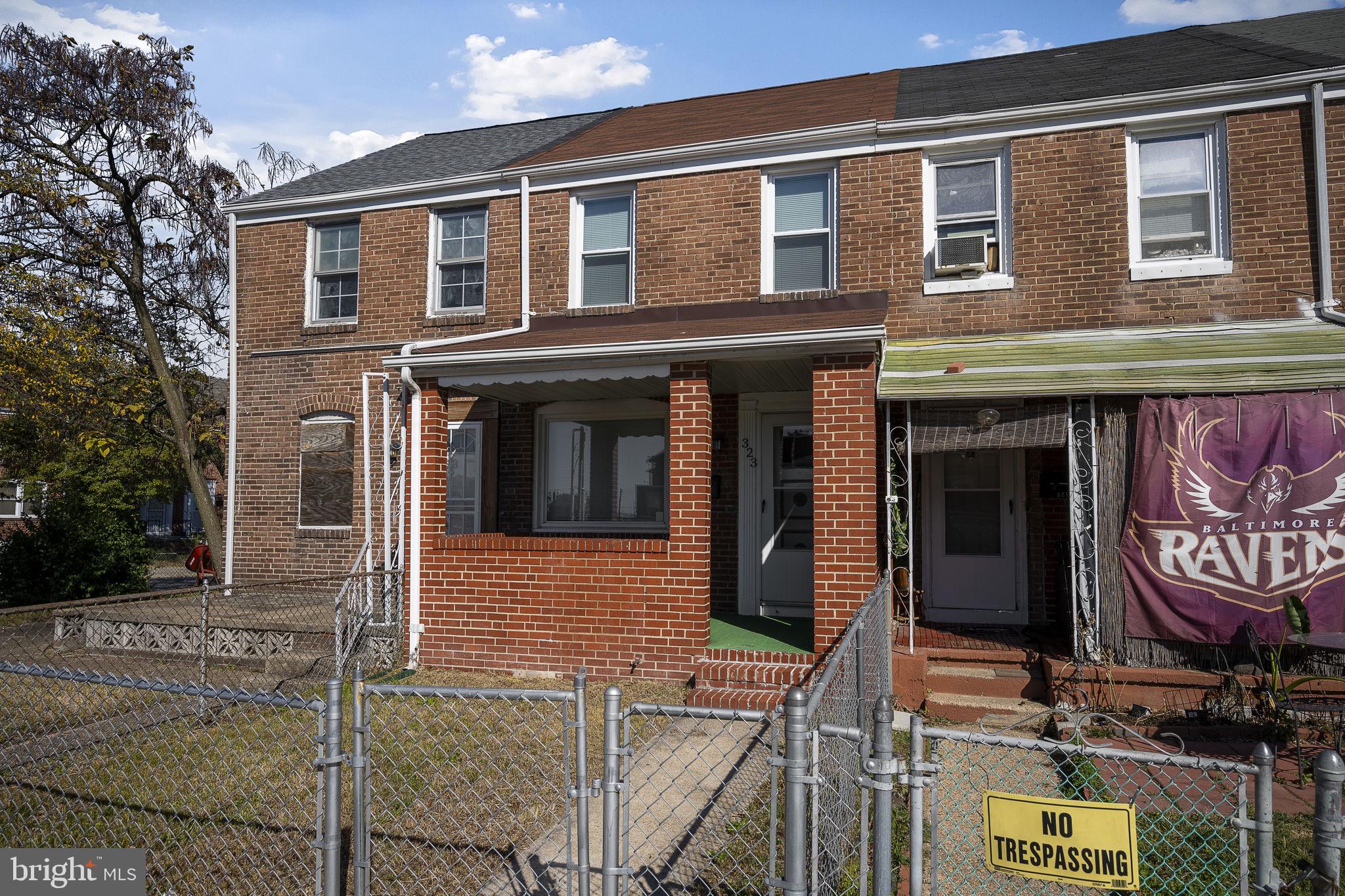 TURNERS MANOR - Residential Lease