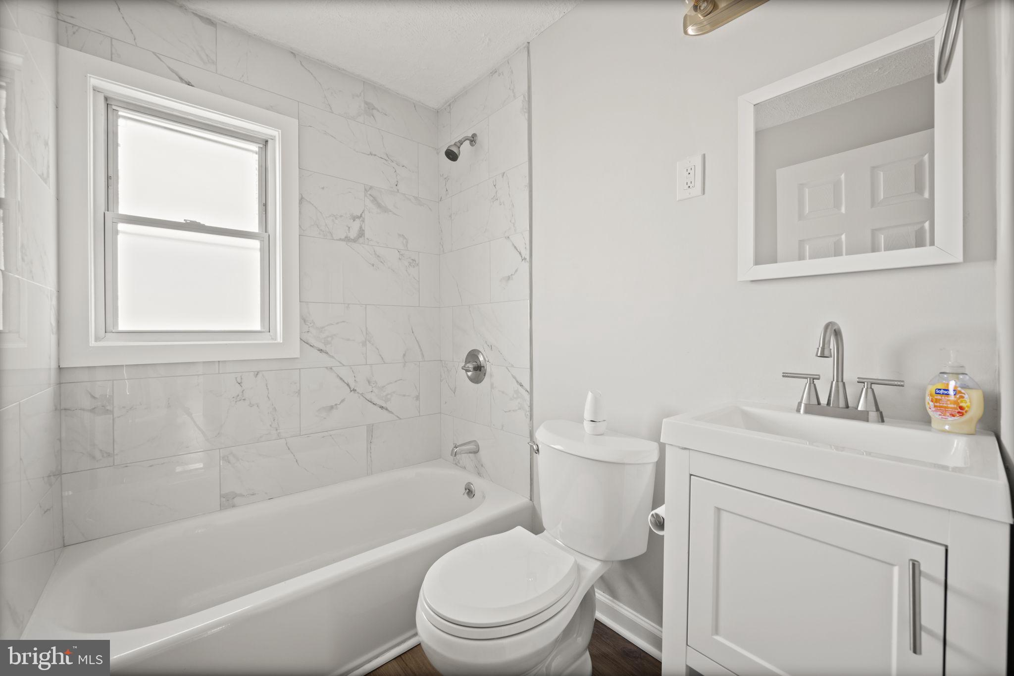 TURNERS MANOR - Residential Lease