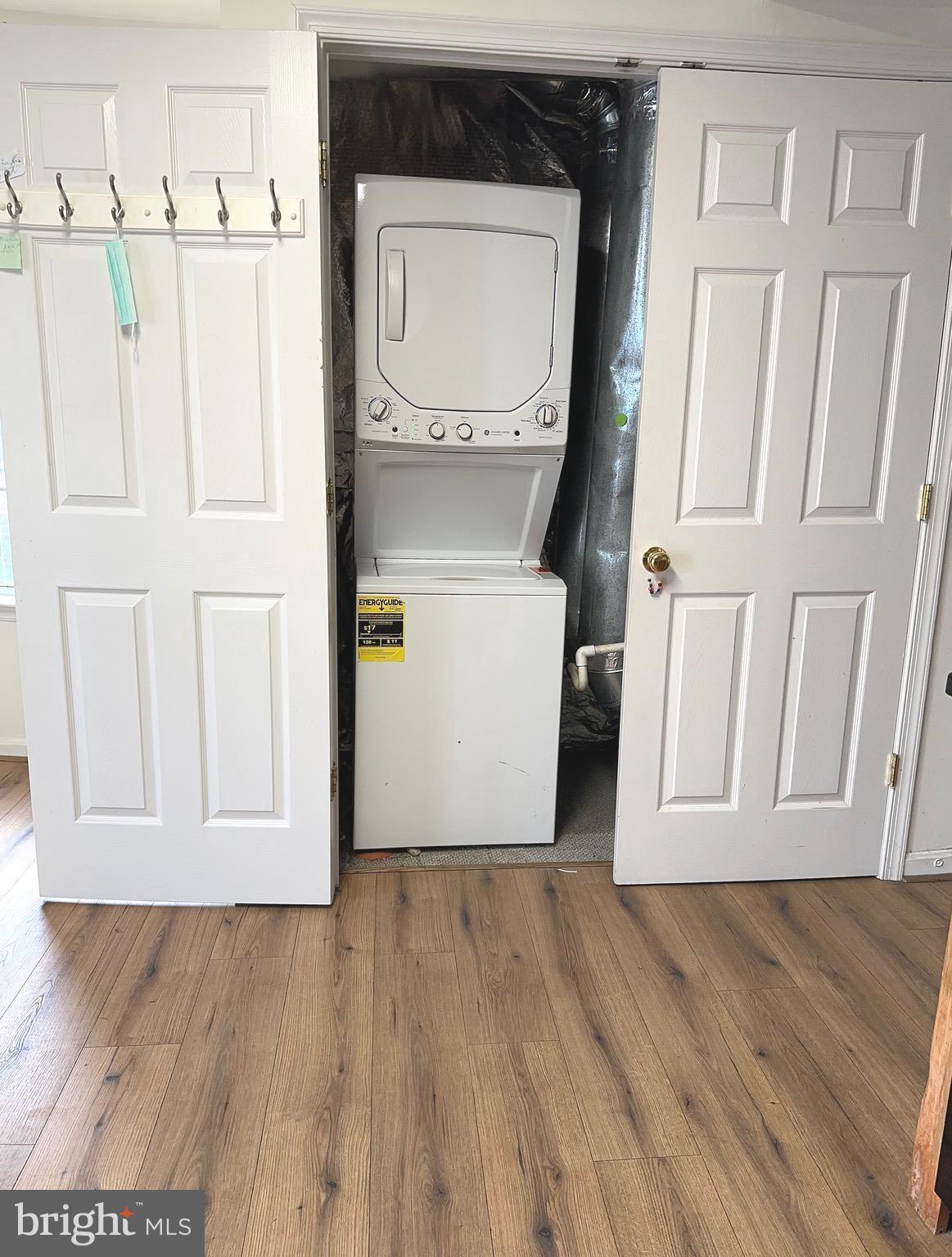 SOUTH BANK - Residential Lease