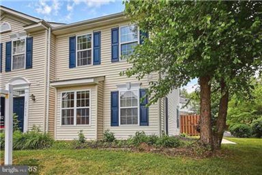 Beautiful end-unit townhouse in the sought-after Lowes Island / Cascades community. Imagine yourself living in one of the most desirable neighborhoods, within walking distance to the shopping center. This home features a brand dishwasher, new blinds, fresh paint, new luxury vinyl flooring, and stunning hardwood floors in the bedroom area. The updated bathroom and many additional upgrades make this home move-in ready. Enjoy a spacious, fenced backyard—perfect for private outdoor dining and entertaining. The community also offers plenty of unassigned parking in a private lot dedicated to the townhouse area. And so much more!Pet is  considered on a case by case basis.