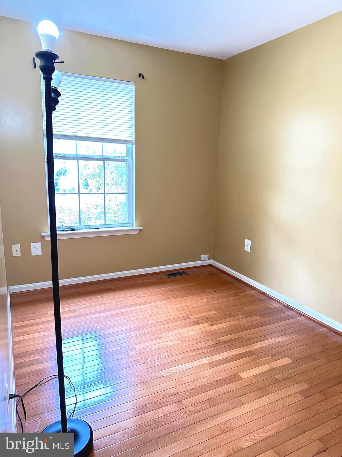 SOUTH BANK - Residential Lease