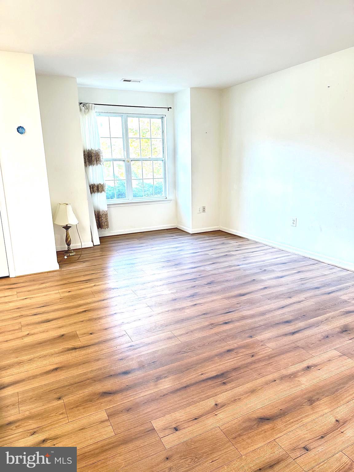 SOUTH BANK - Residential Lease