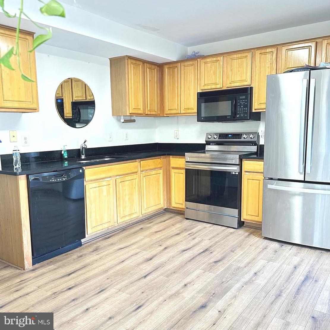 SOUTH BANK - Residential Lease