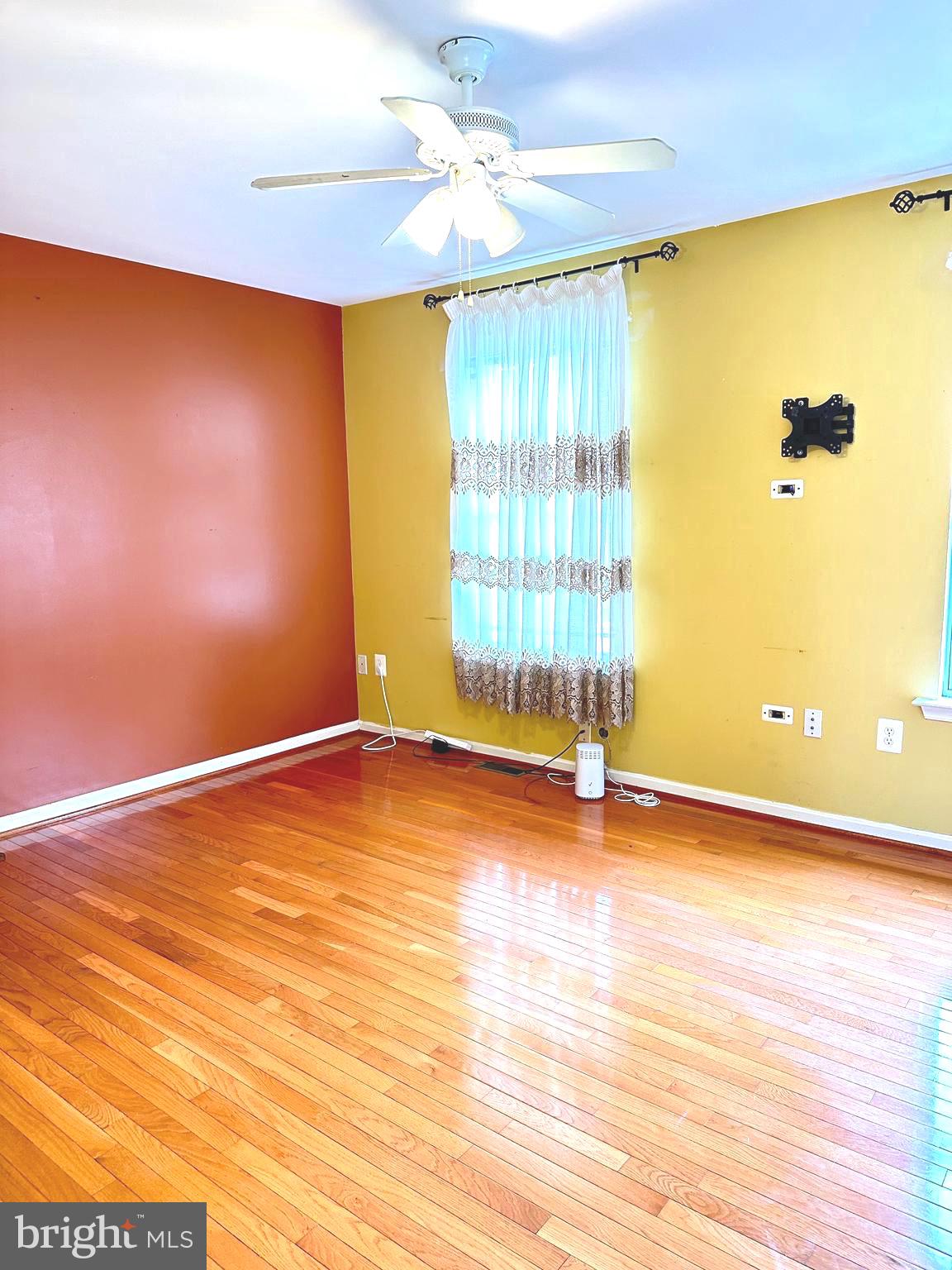 SOUTH BANK - Residential Lease