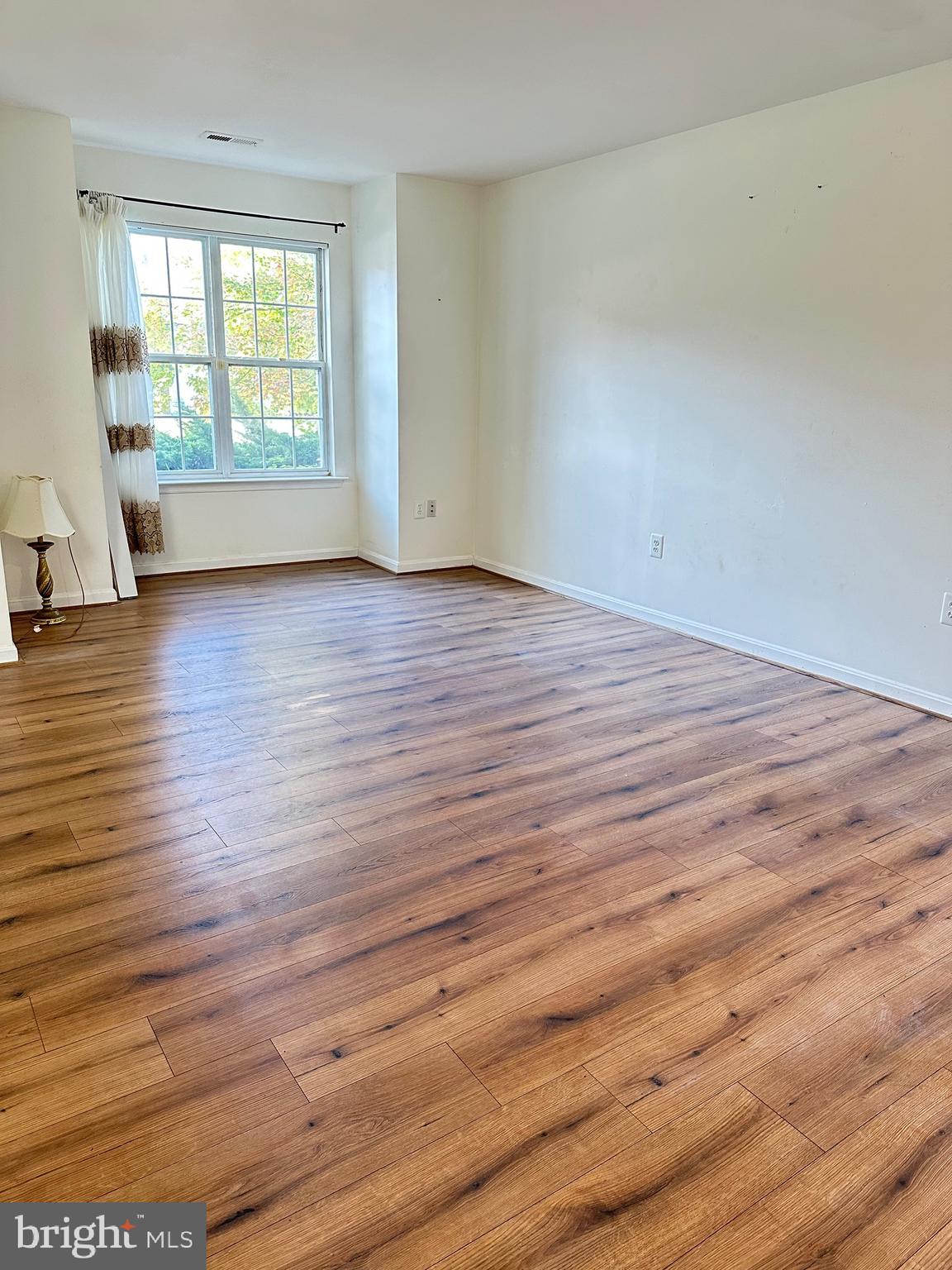 SOUTH BANK - Residential Lease