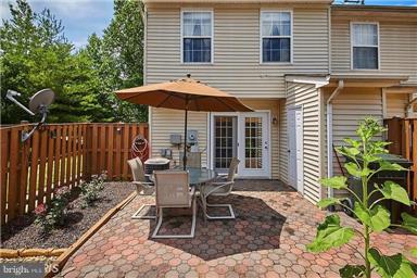 SOUTH BANK - Residential Lease