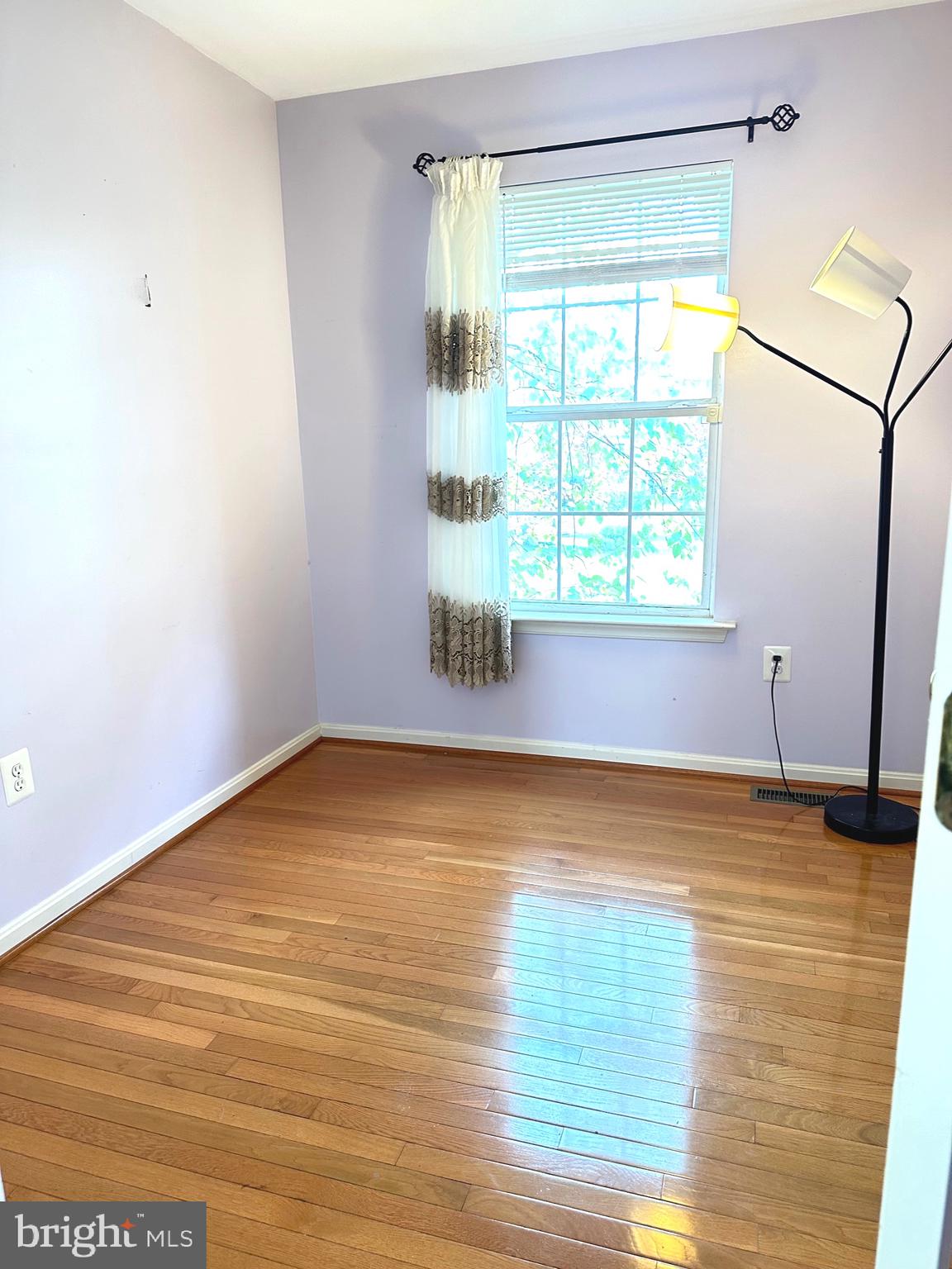 SOUTH BANK - Residential Lease