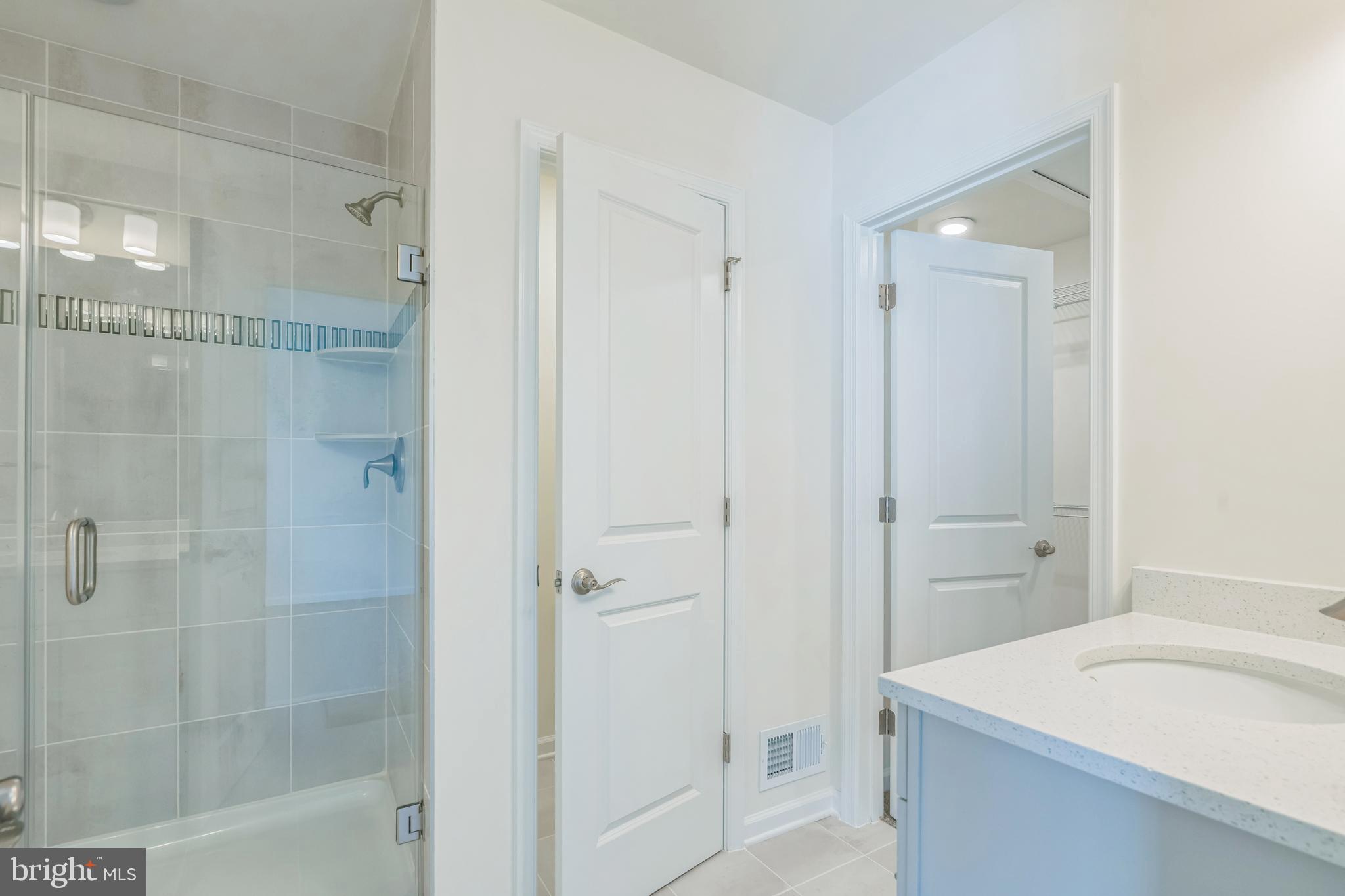 DEEP HARBOUR - Residential