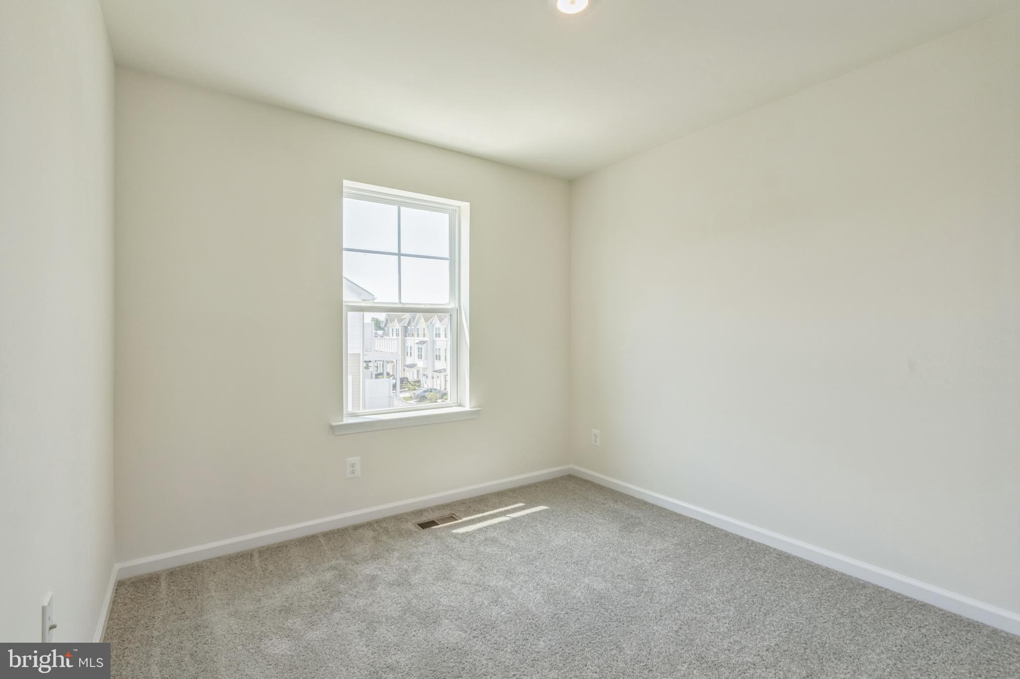 DEEP HARBOUR - Residential