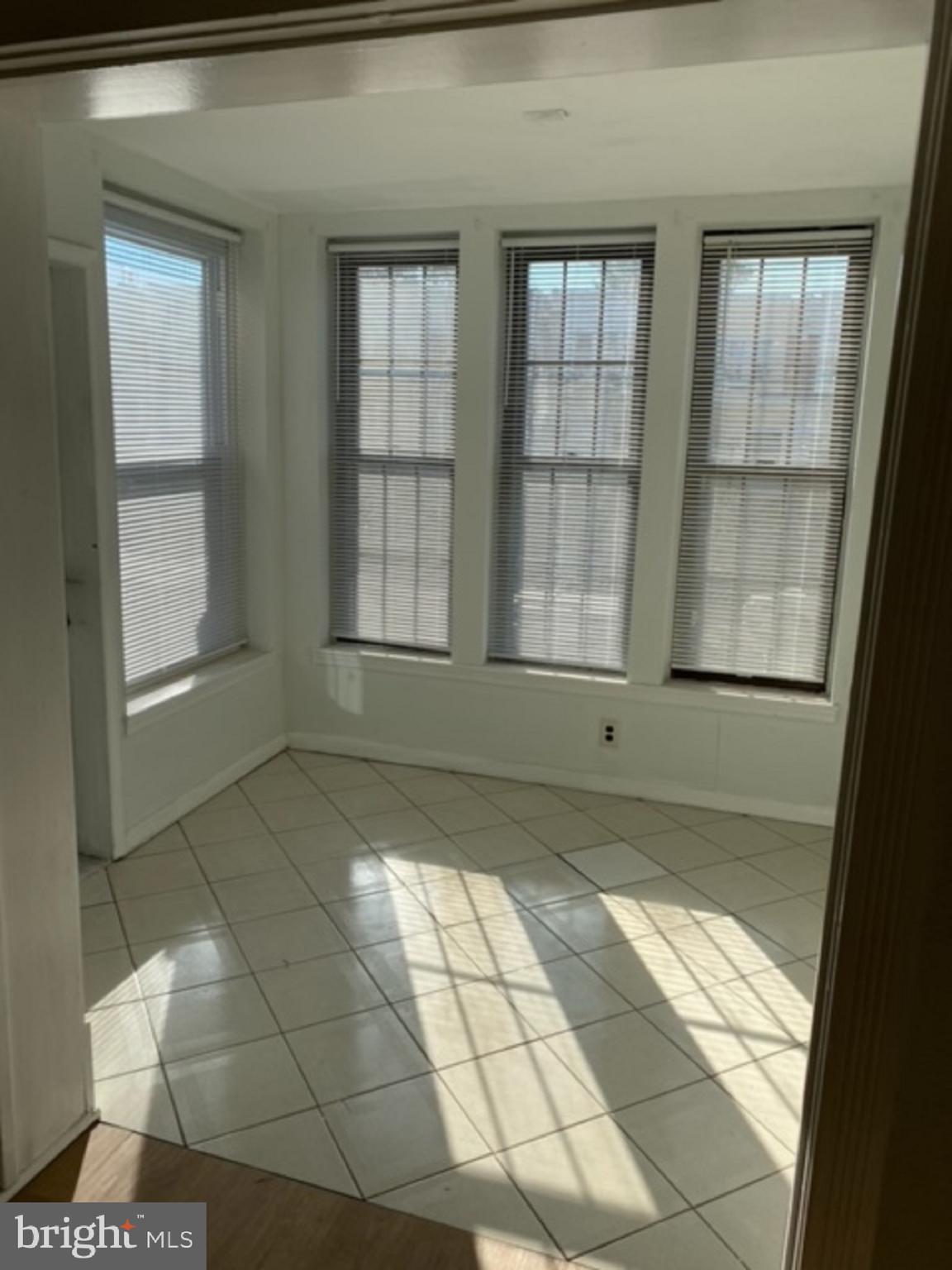 PHILADELPHIA (SOUTHWEST) - Residential