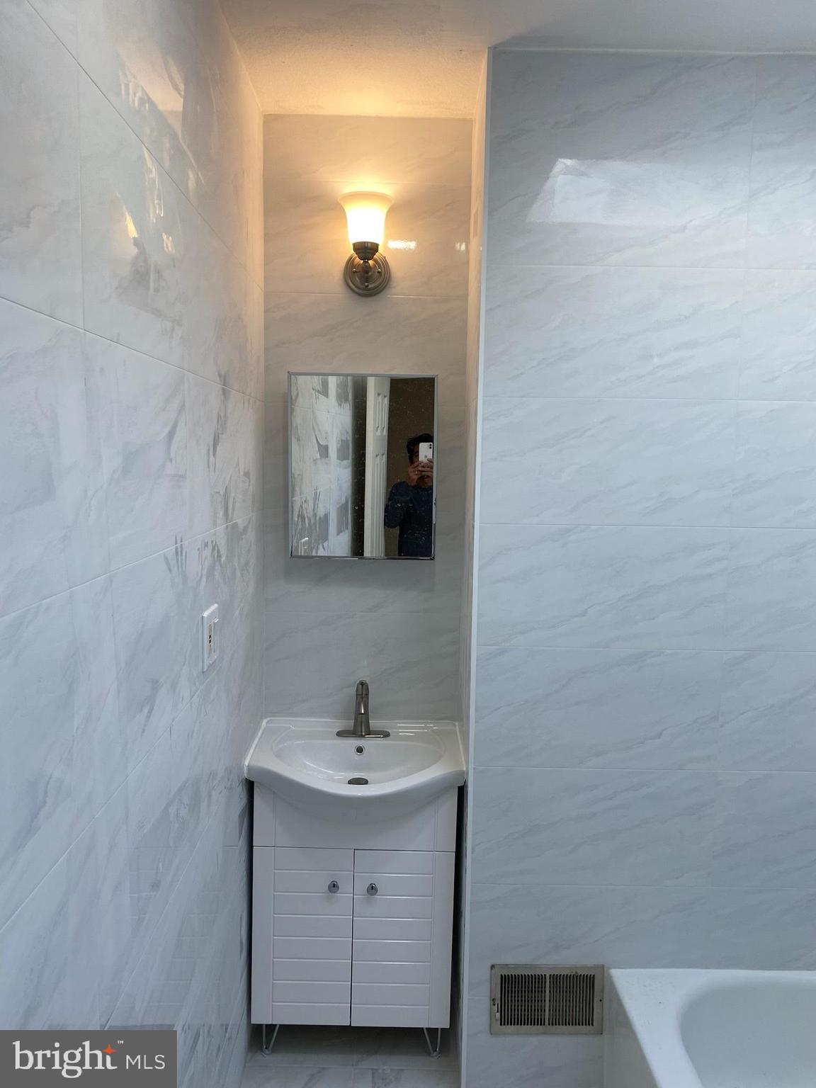 PHILADELPHIA (SOUTHWEST) - Residential