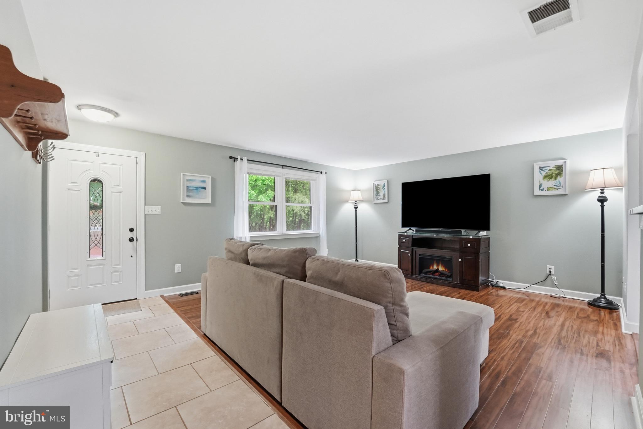 2718 JACKSON DRIVE