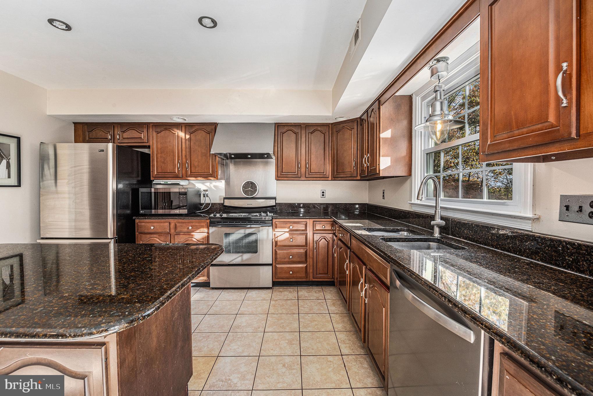 VALENTINE ESTS - Residential