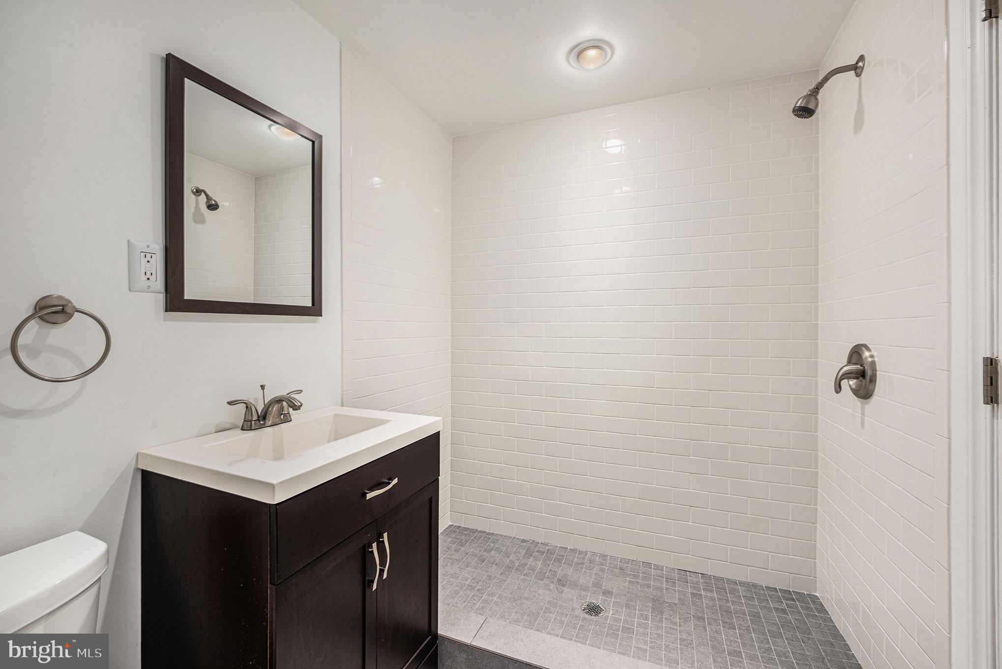 VALENTINE ESTS - Residential