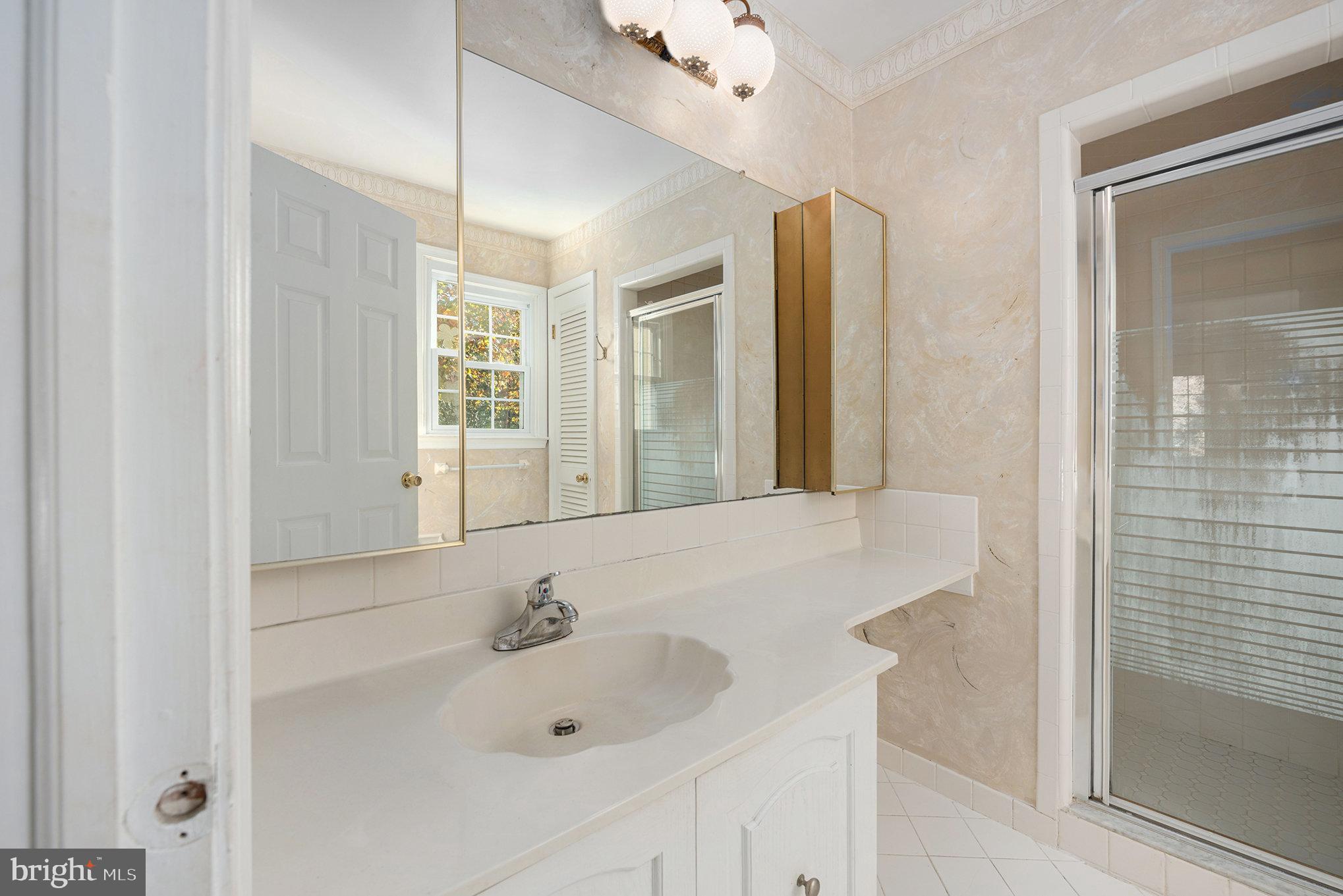 VALENTINE ESTS - Residential