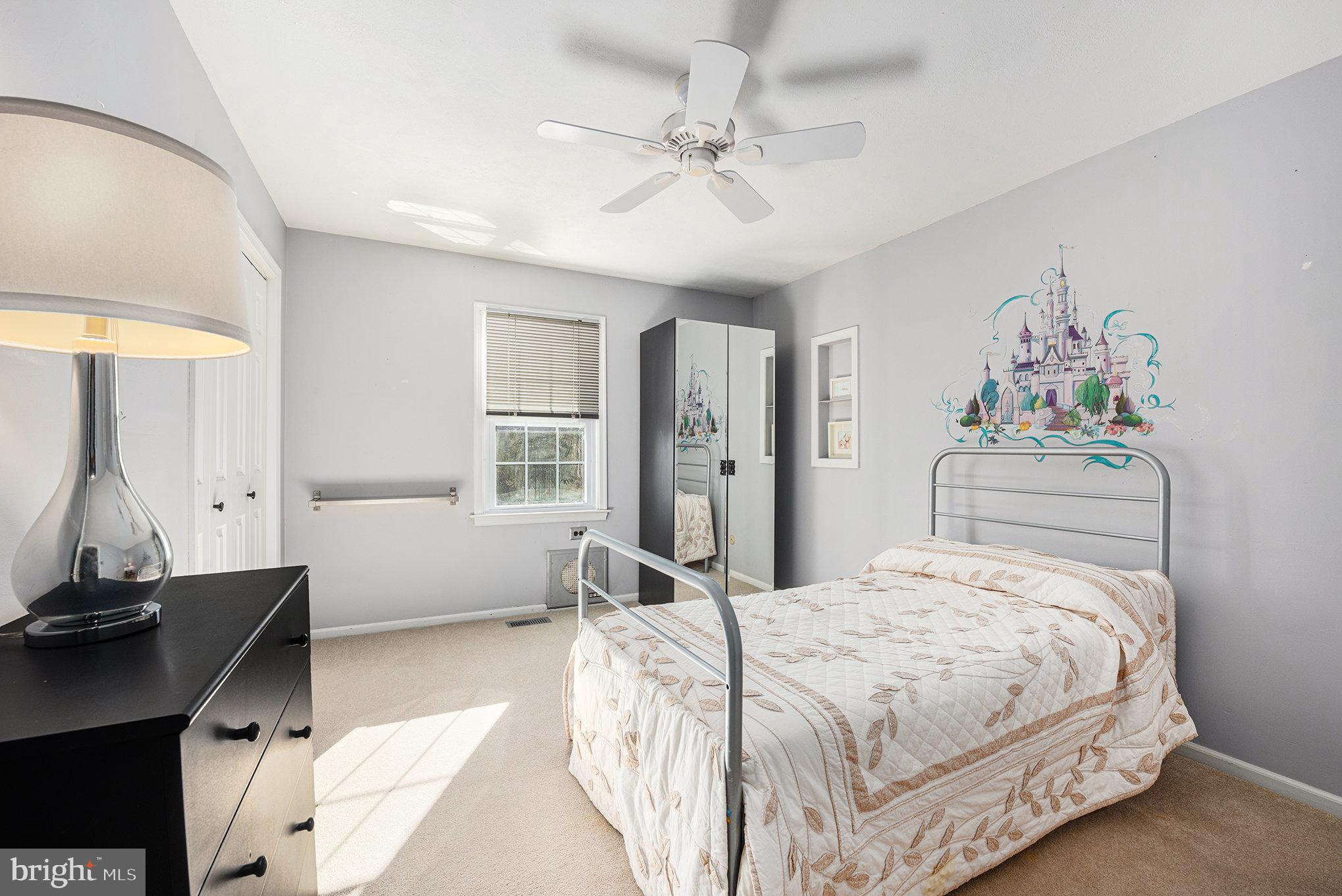 VALENTINE ESTS - Residential