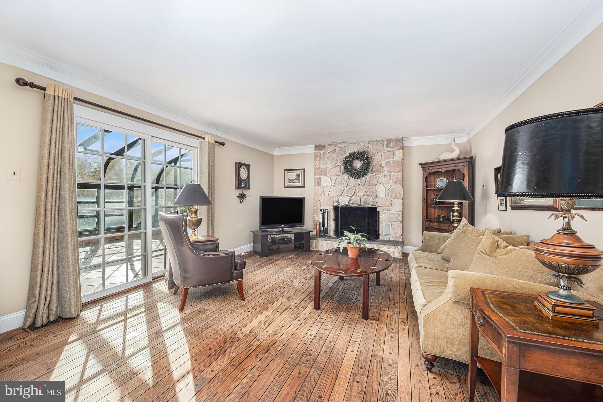 VALENTINE ESTS - Residential