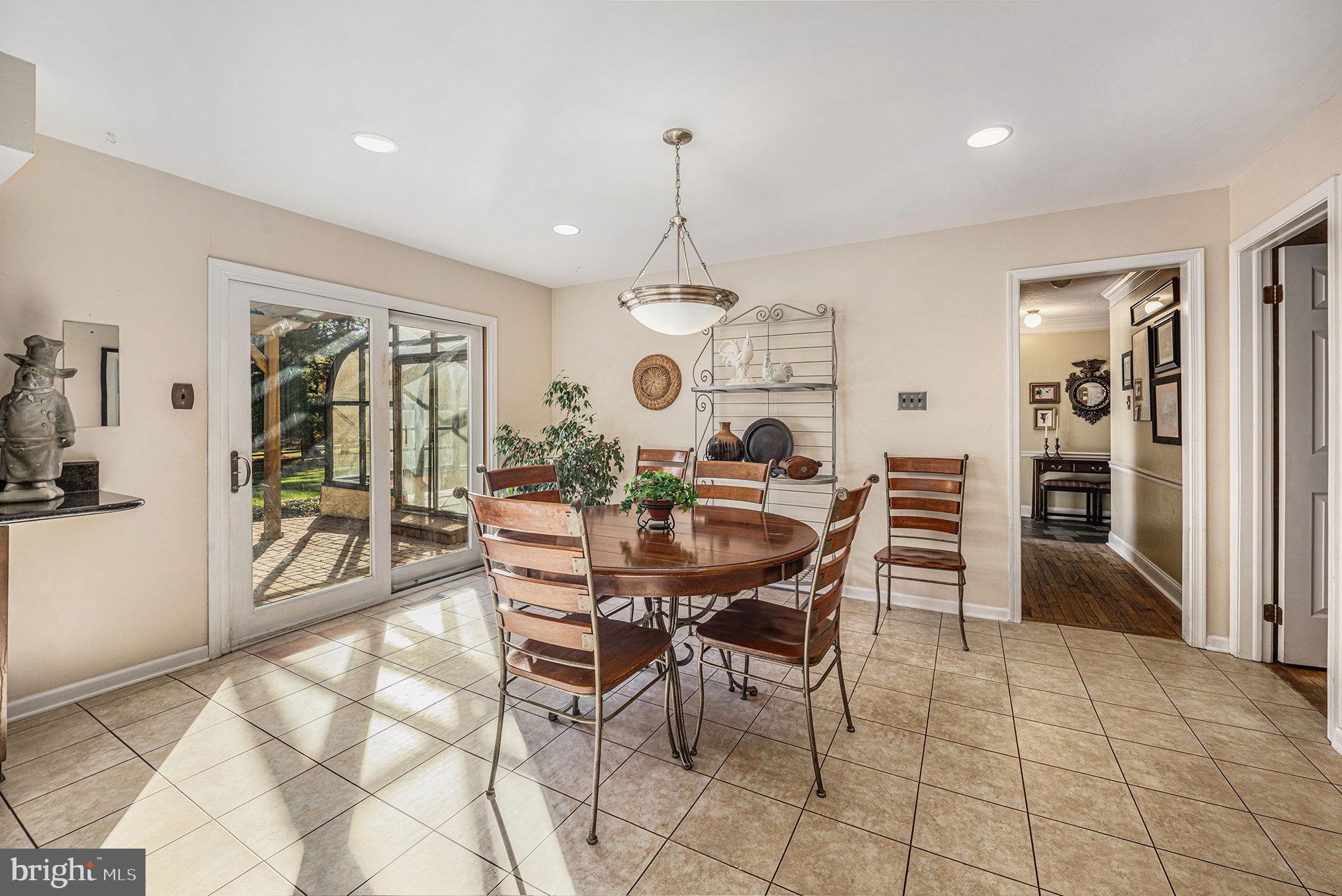 VALENTINE ESTS - Residential