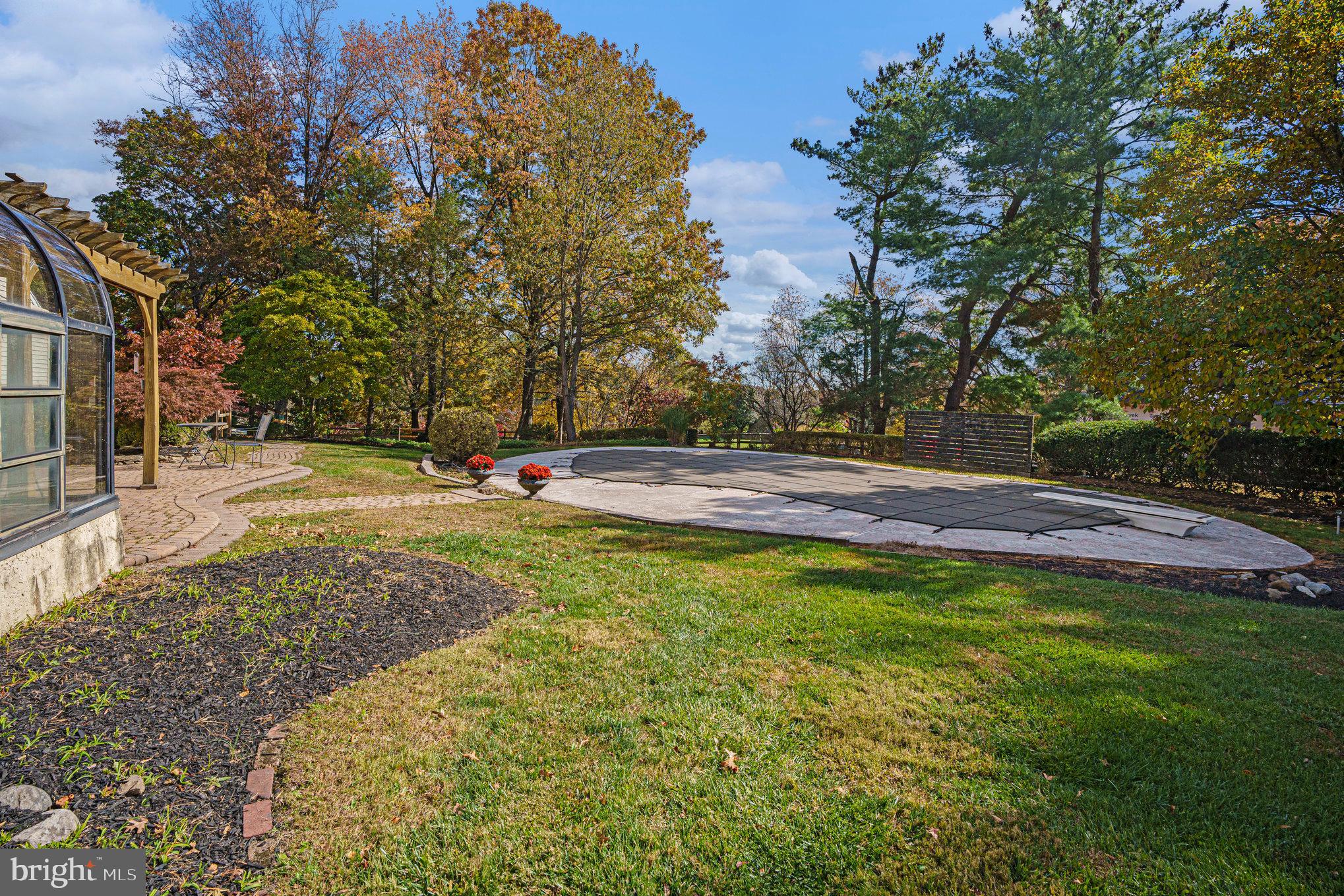 VALENTINE ESTS - Residential