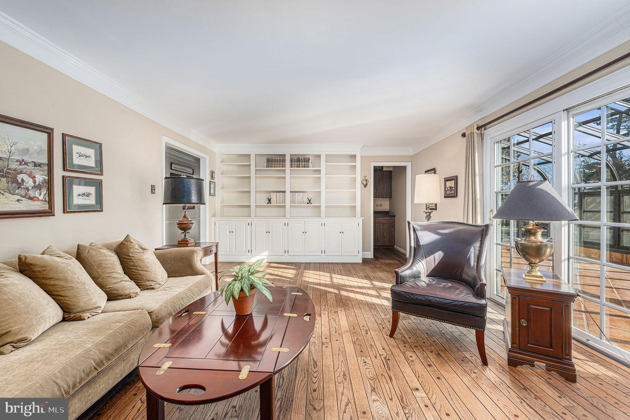 VALENTINE ESTS - Residential