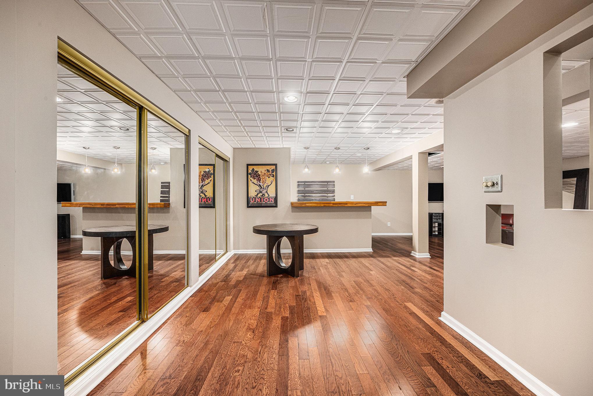 VALENTINE ESTS - Residential