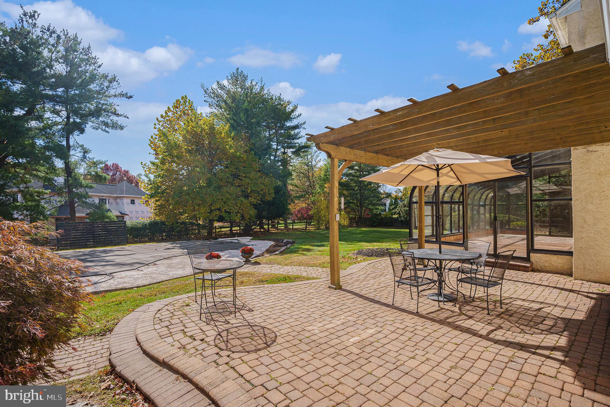 VALENTINE ESTS - Residential