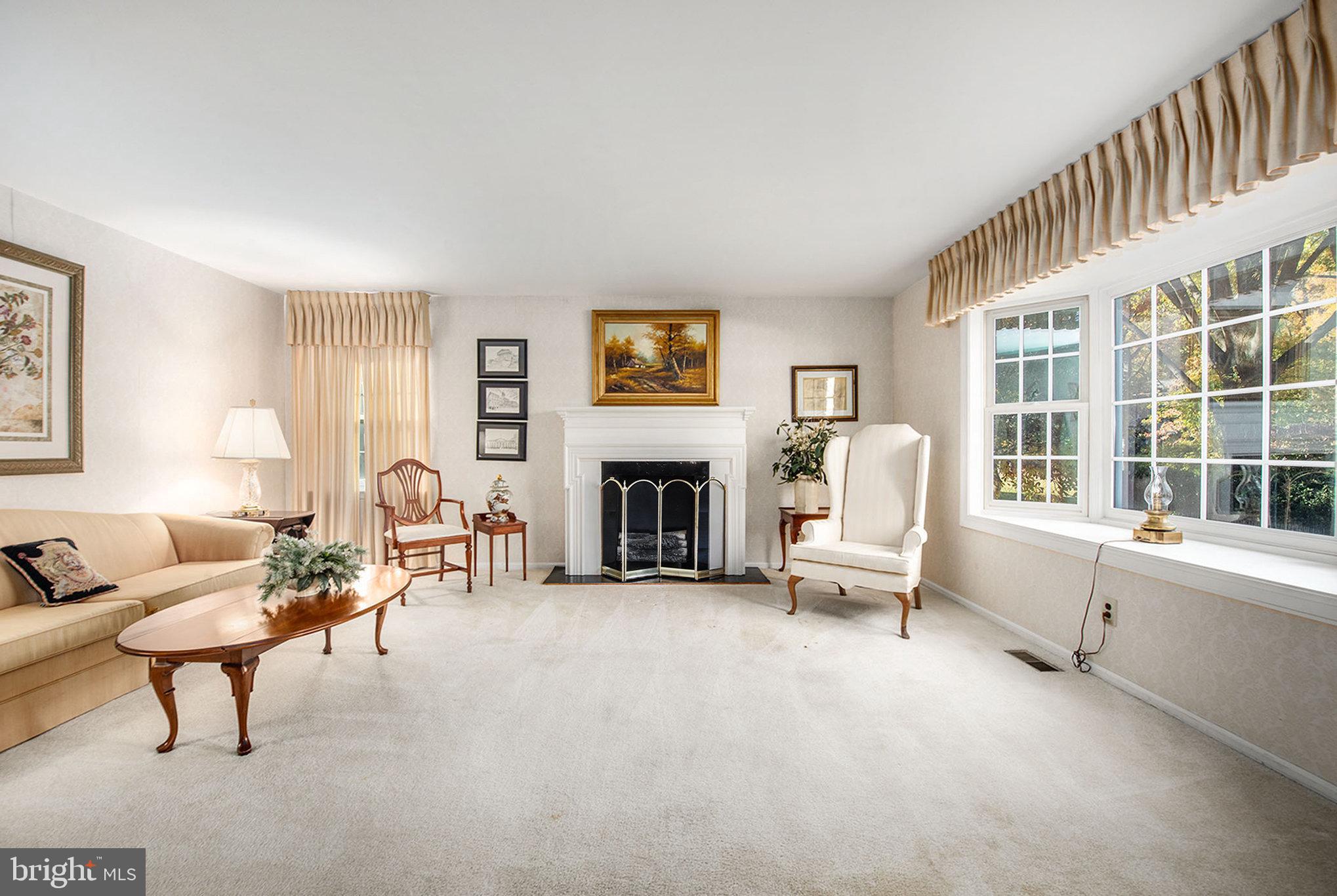 VALENTINE ESTS - Residential