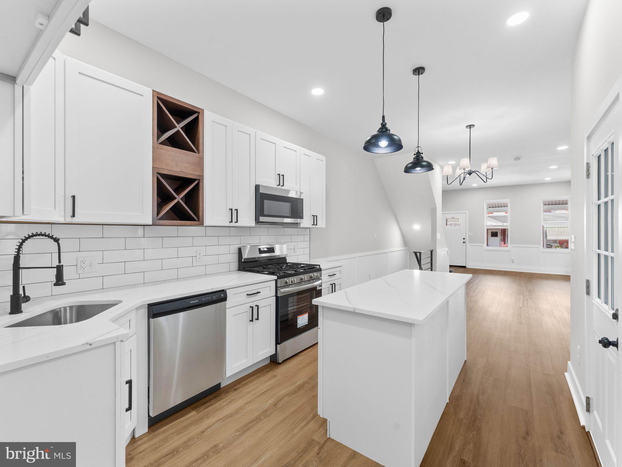 5923 W THOMPSON STREET