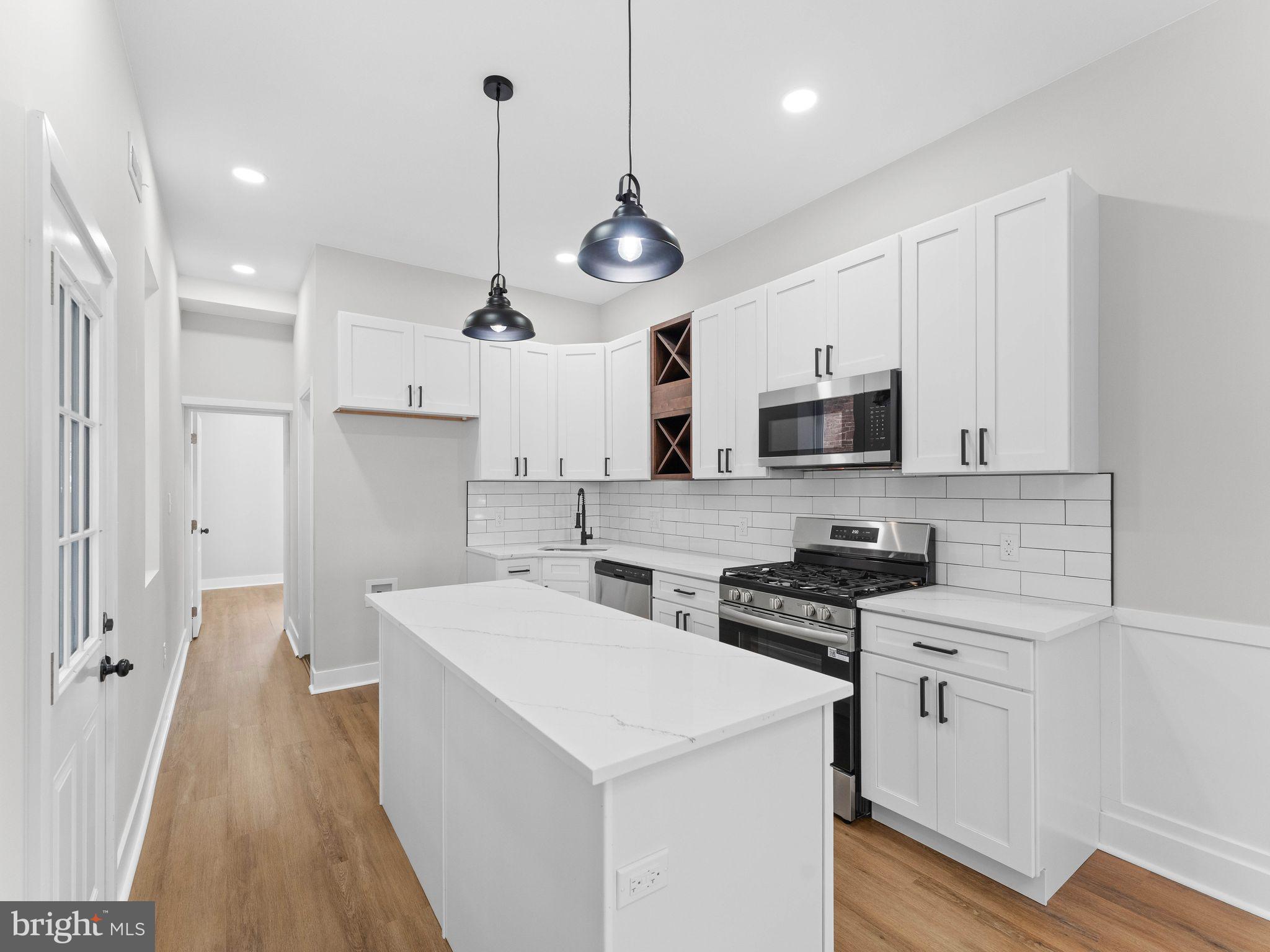 5923 W THOMPSON STREET