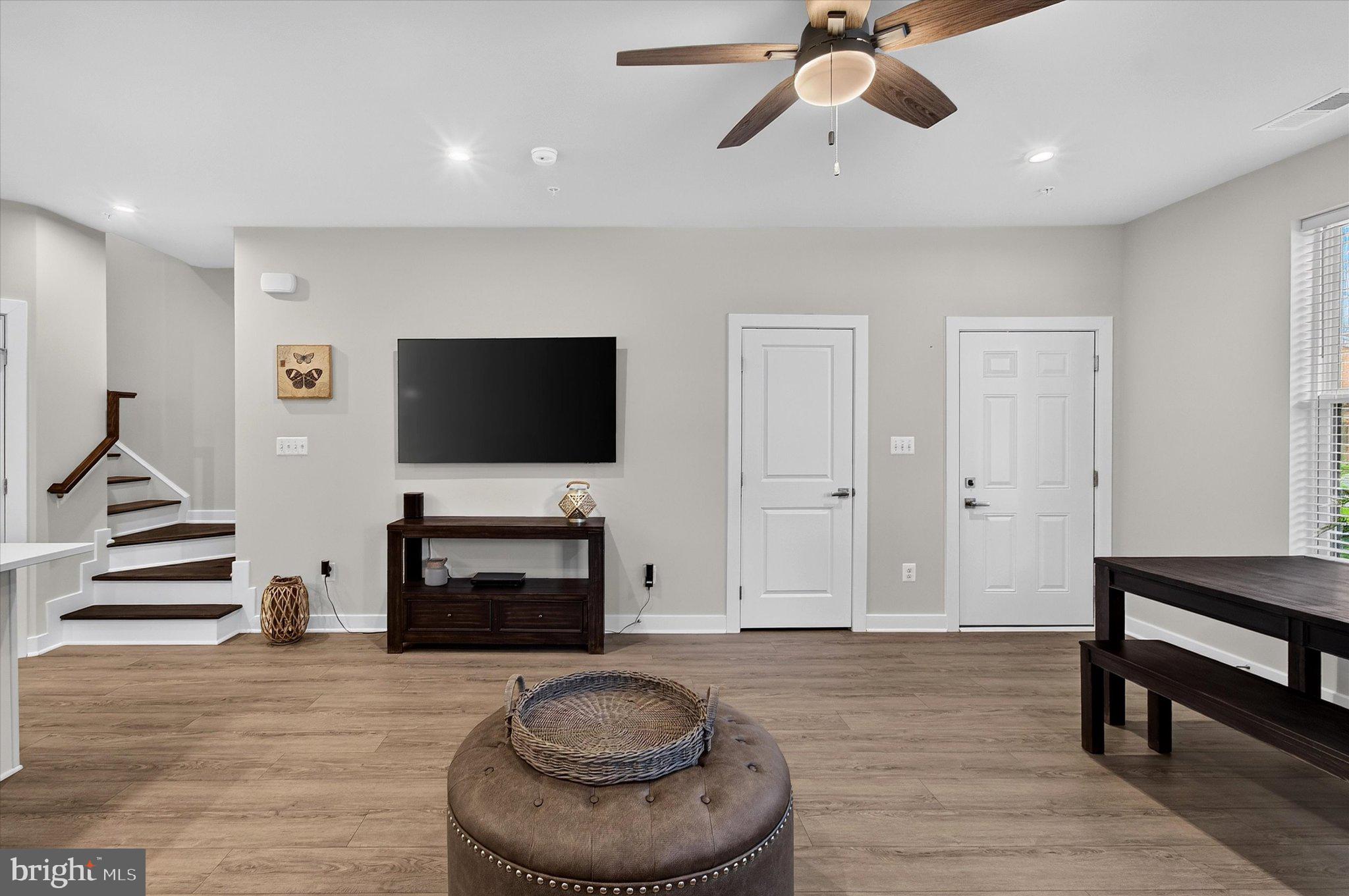 4373 BLACK TULIP WAY 241