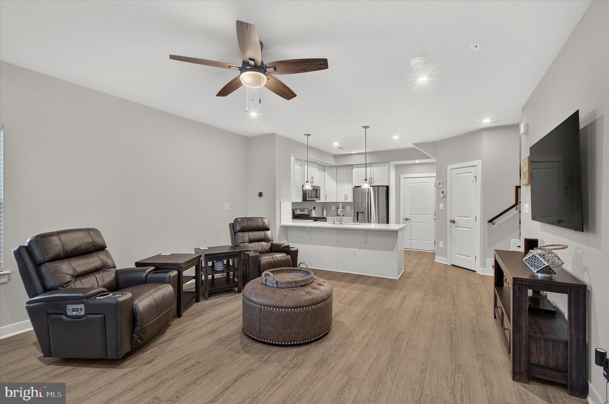 4373 BLACK TULIP WAY 241