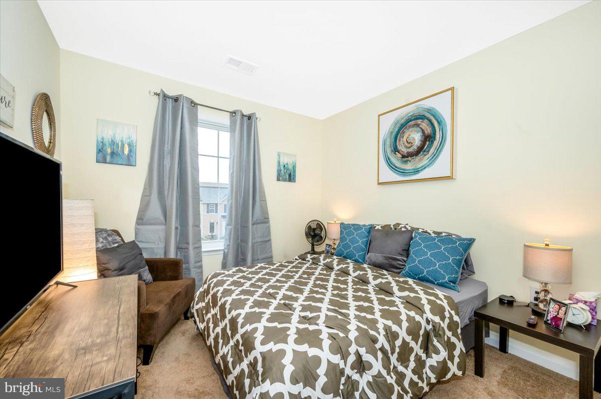 LAUREL RIDGE - Residential