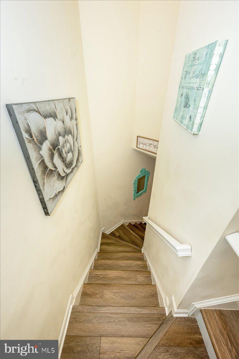 LAUREL RIDGE - Residential