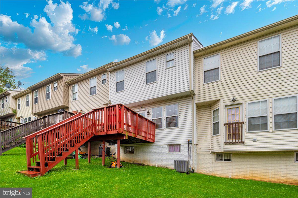 LAUREL RIDGE - Residential