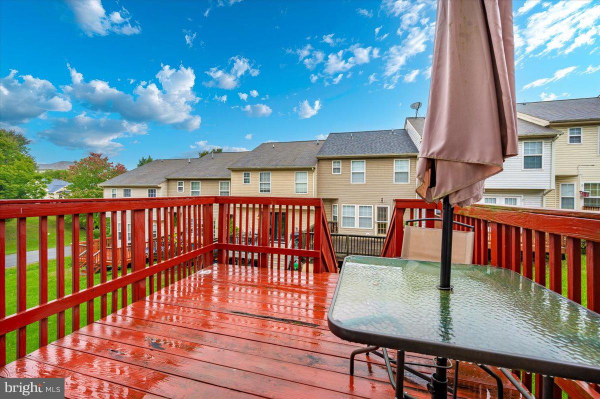 LAUREL RIDGE - Residential