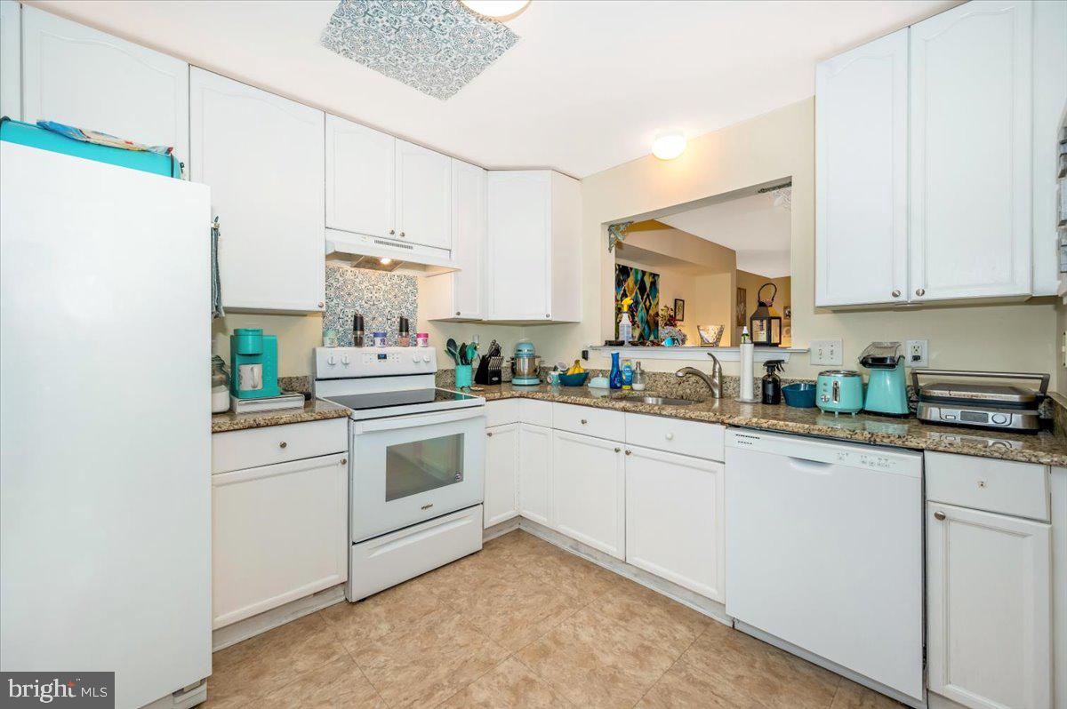 LAUREL RIDGE - Residential