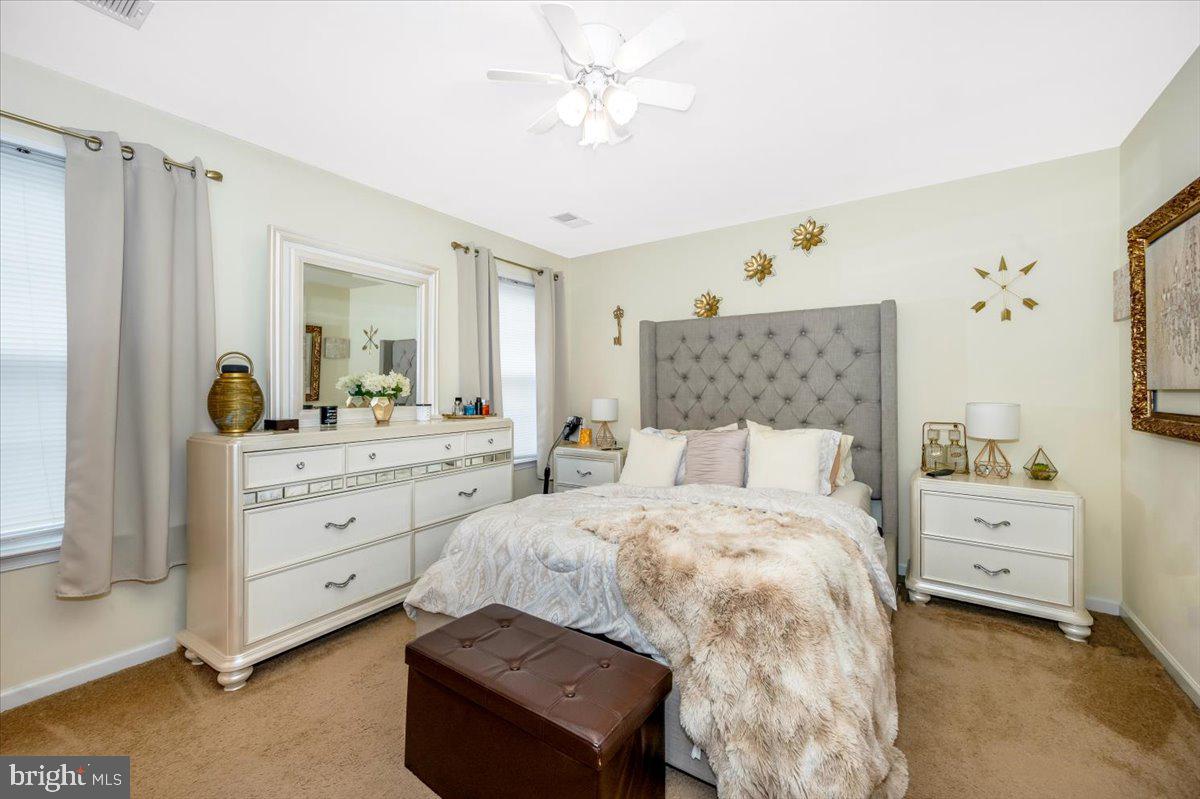 LAUREL RIDGE - Residential