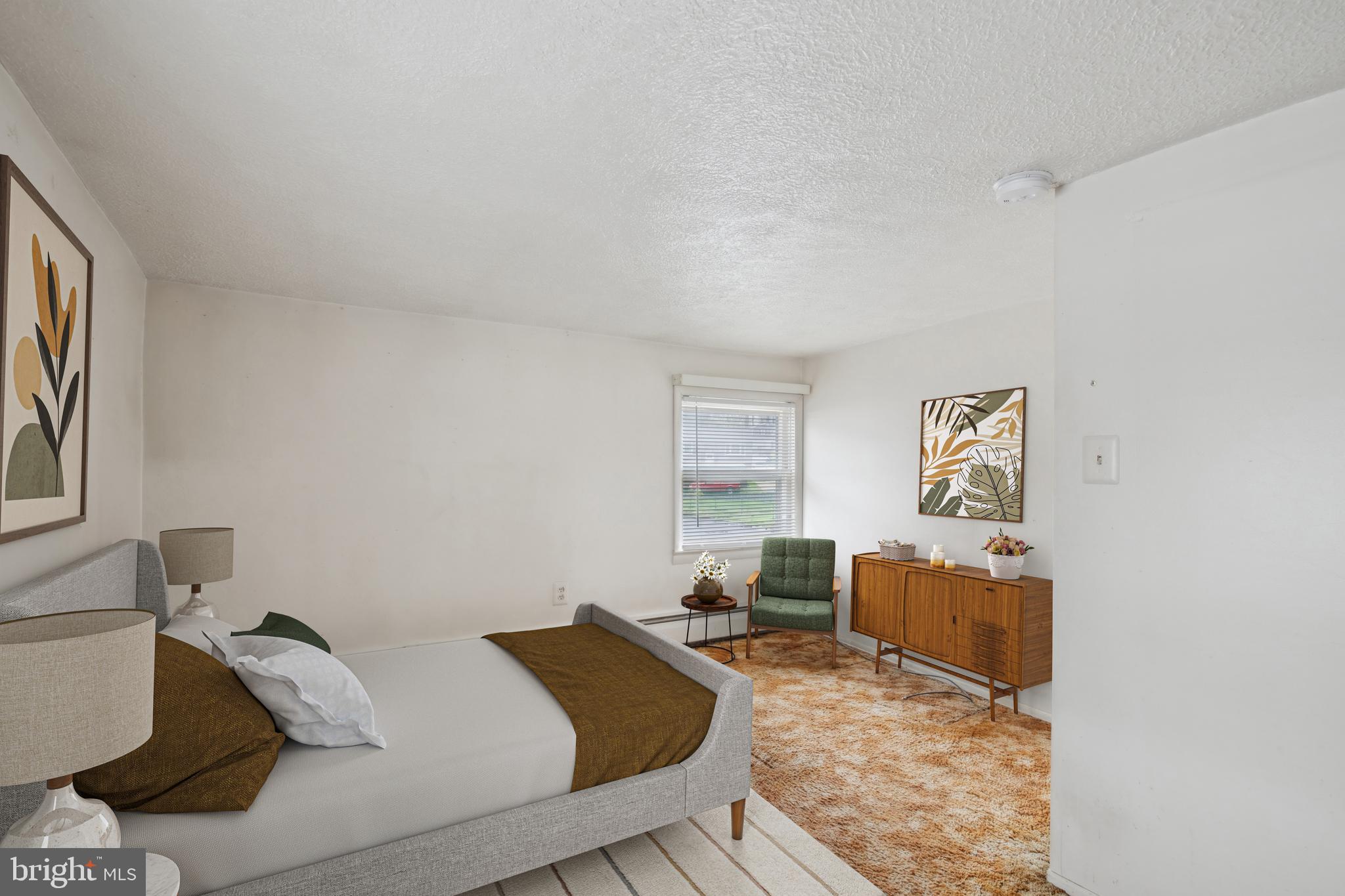 WOODLAND BEACH - Residential