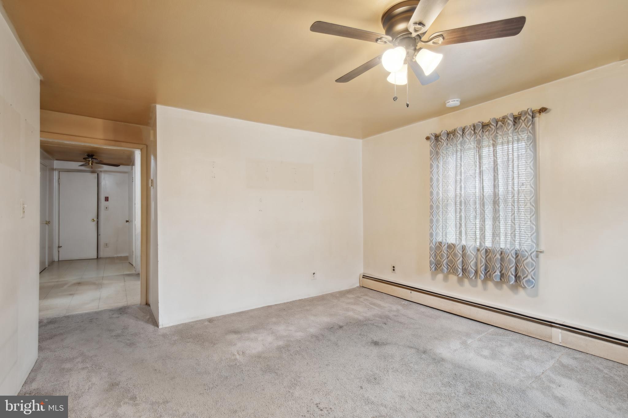 WOODLAND BEACH - Residential