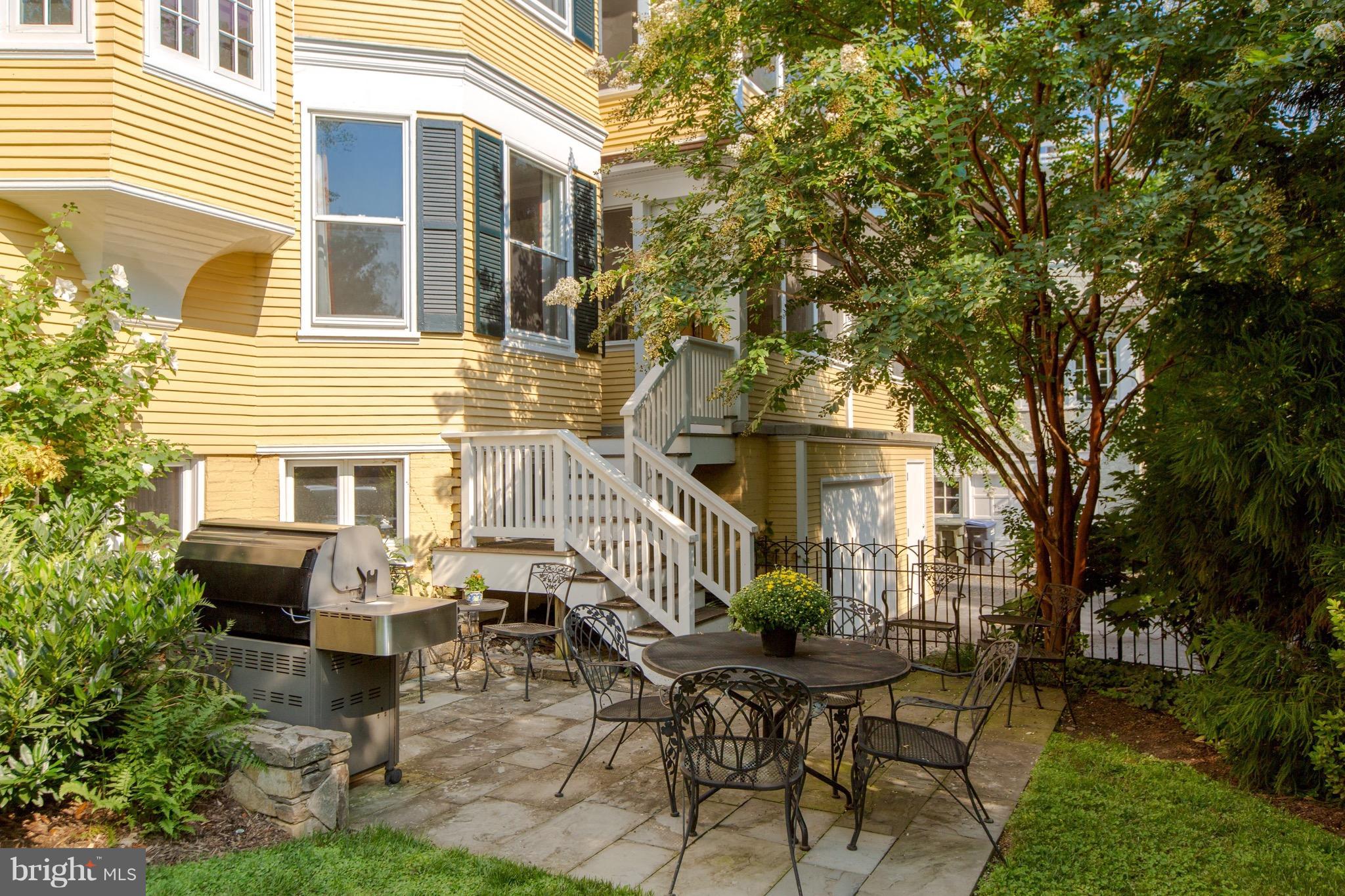 CLEVELAND PARK - Residential