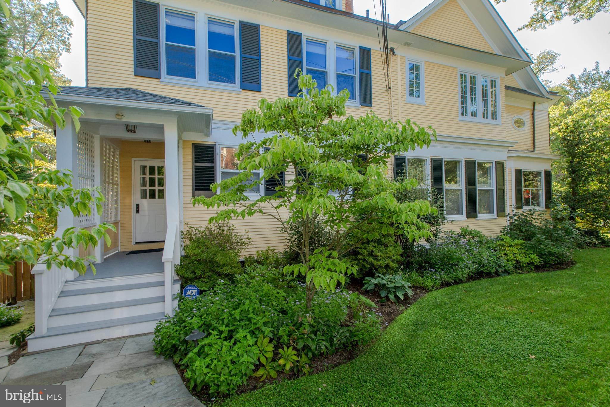 CLEVELAND PARK - Residential